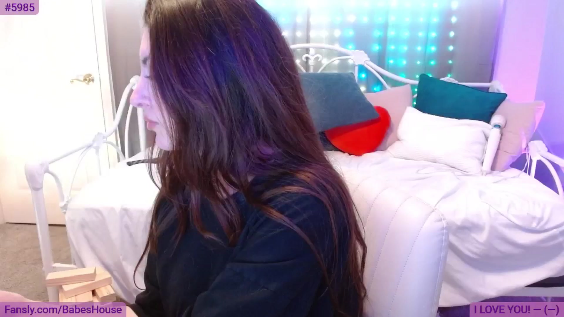 Gallery image thumbnail from DallasOhMy's myfreecams stream on, 06/03/2024, 21:54 image 19 of 20