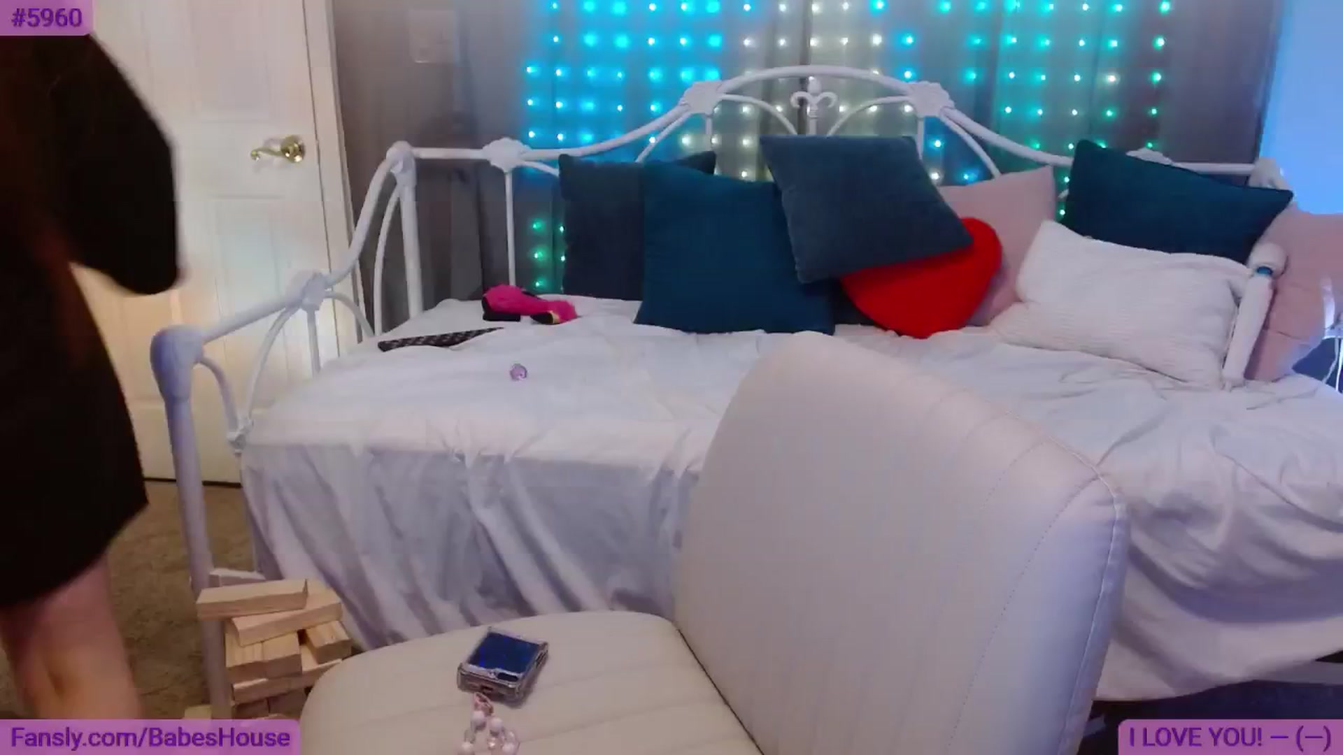 Gallery image thumbnail from DallasOhMy's myfreecams stream on, 06/03/2024, 21:54 image 6 of 20