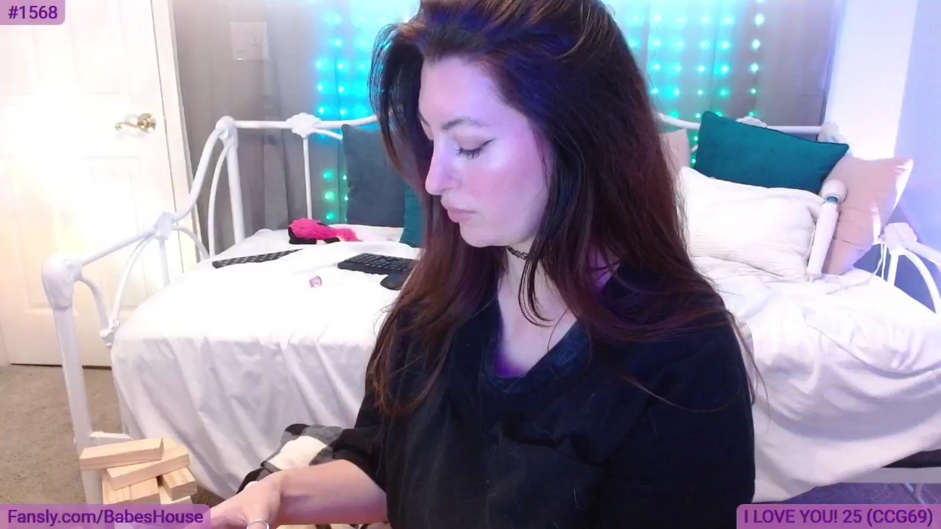 Gallery image thumbnail from DallasOhMy's myfreecams stream on, 06/04/2024, 04:04 image 11 of 20