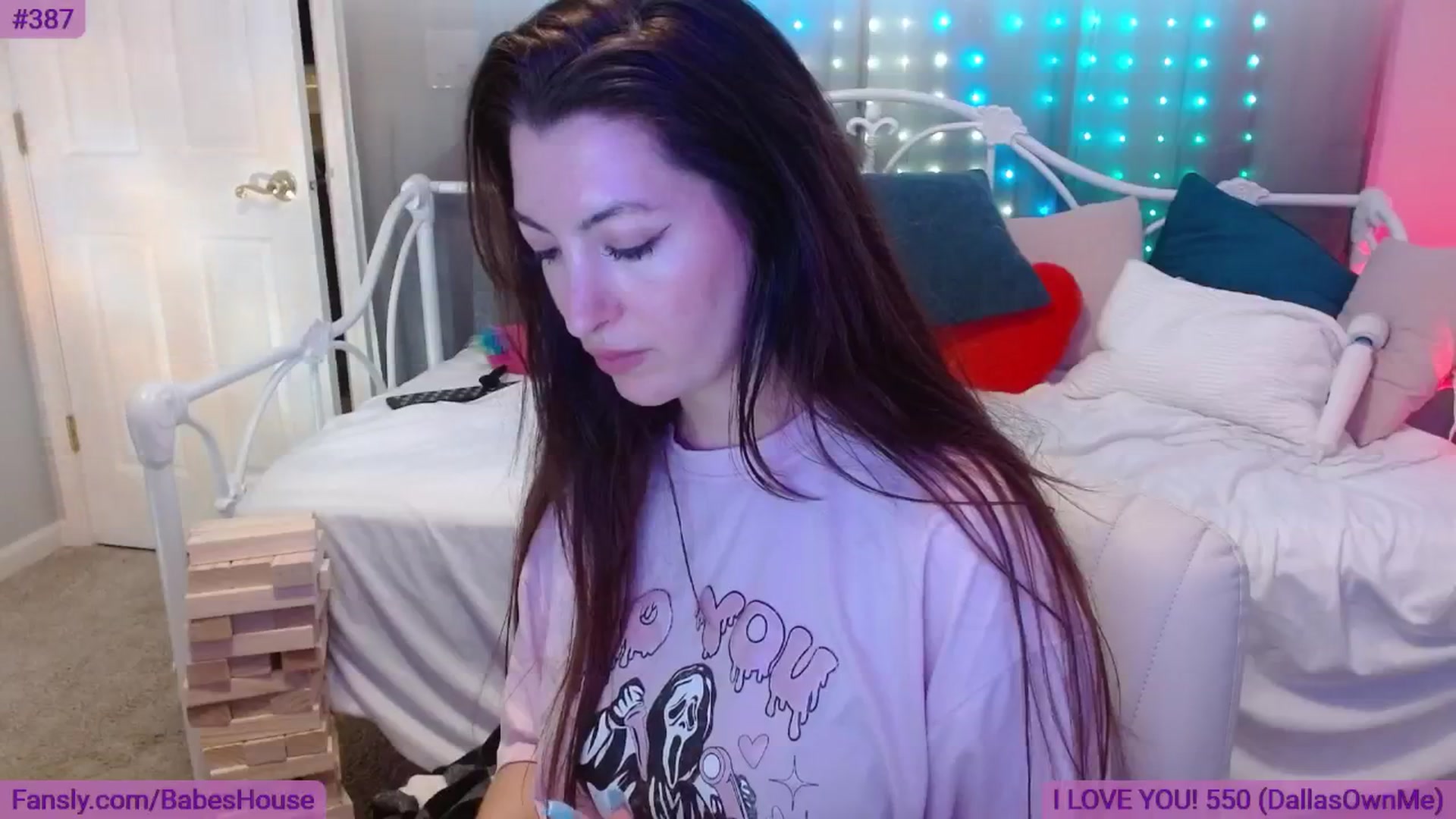 Gallery image thumbnail from DallasOhMy's myfreecams stream on, 06/06/2024, 02:52 image 11 of 20