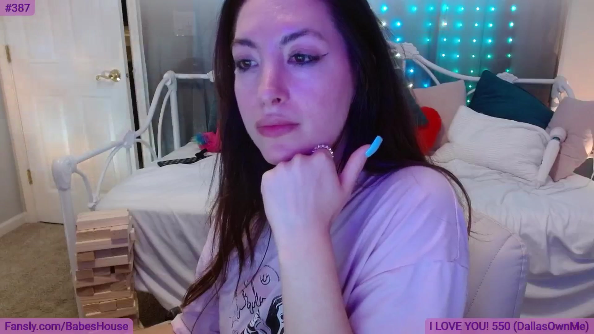 Gallery image thumbnail from DallasOhMy's myfreecams stream on, 06/06/2024, 02:52 image 9 of 20