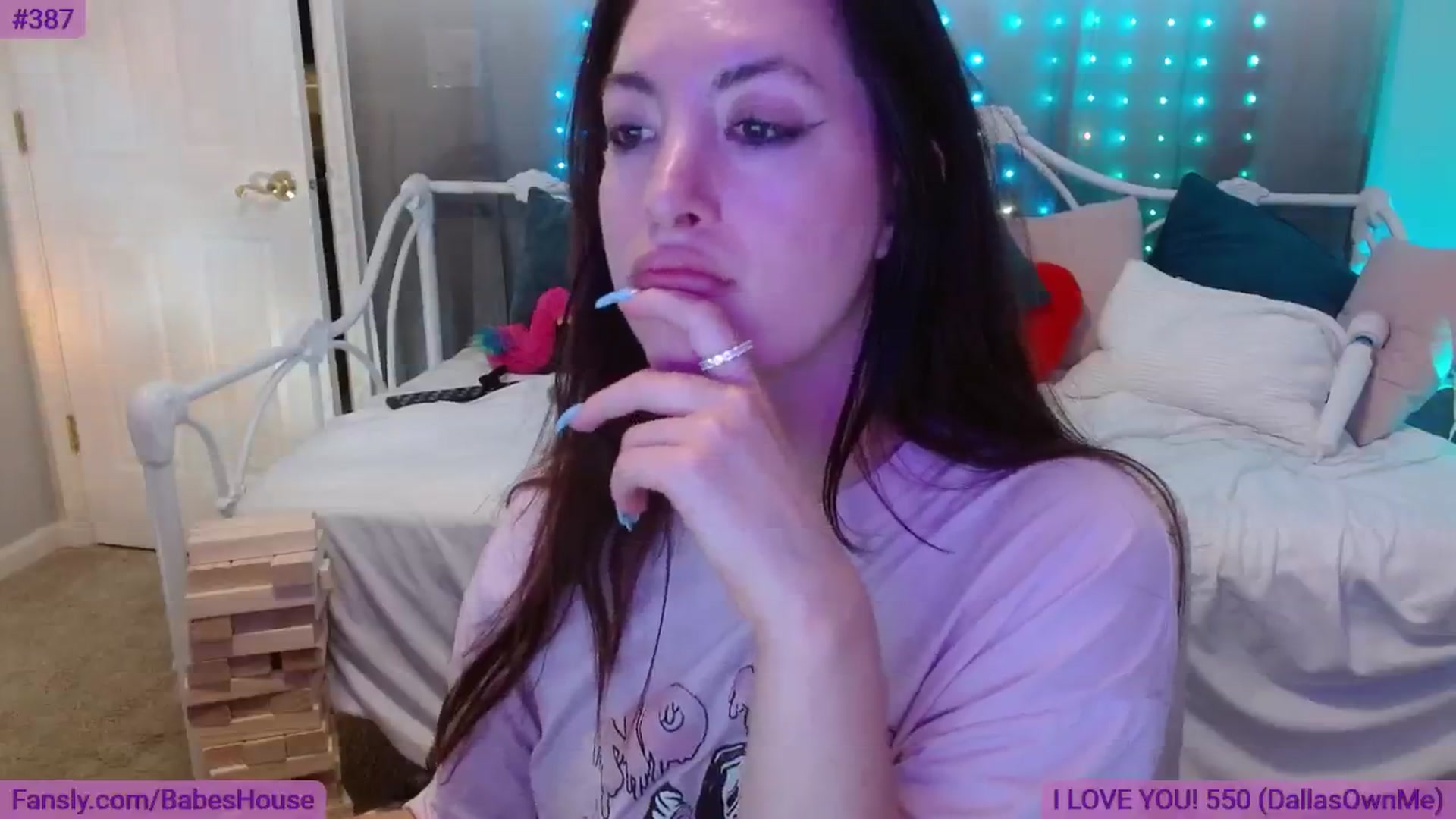 Gallery image thumbnail from DallasOhMy's myfreecams stream on, 06/06/2024, 02:52 image 8 of 20