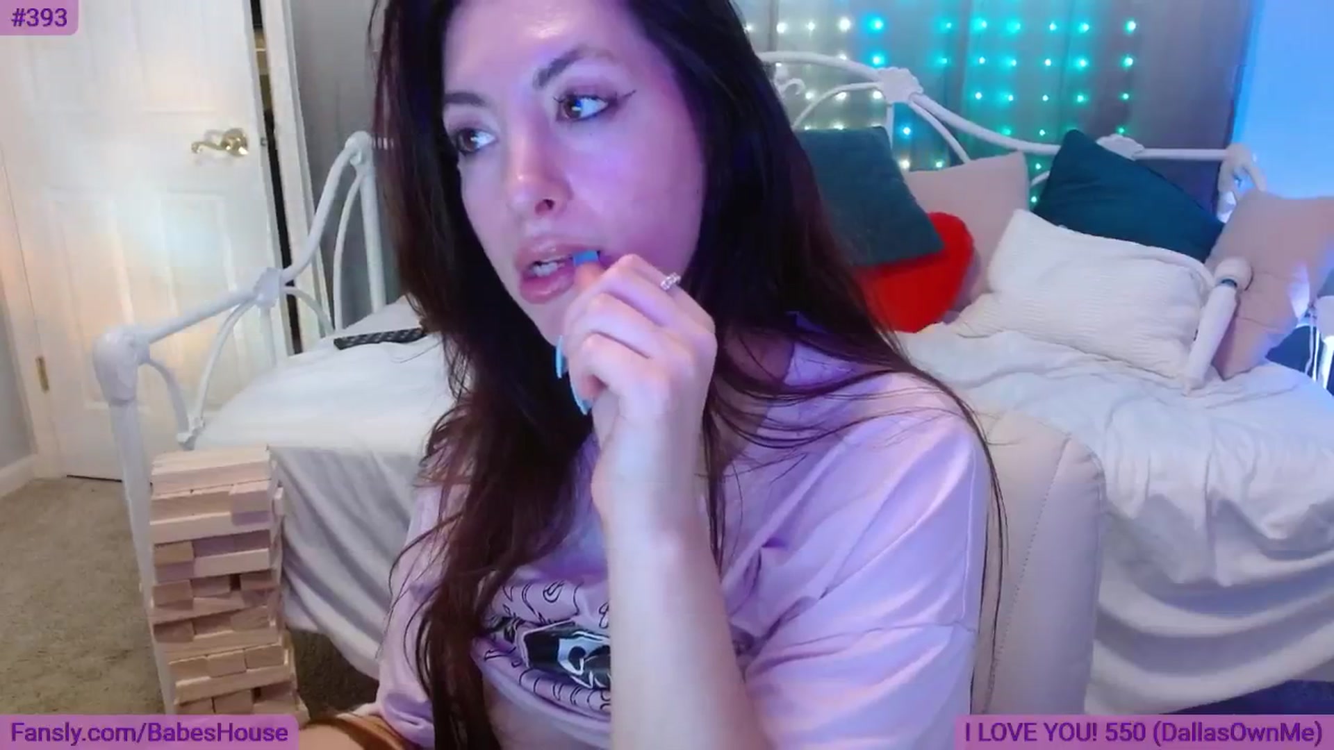 Gallery image thumbnail from DallasOhMy's myfreecams stream on, 06/06/2024, 04:10 image 19 of 20
