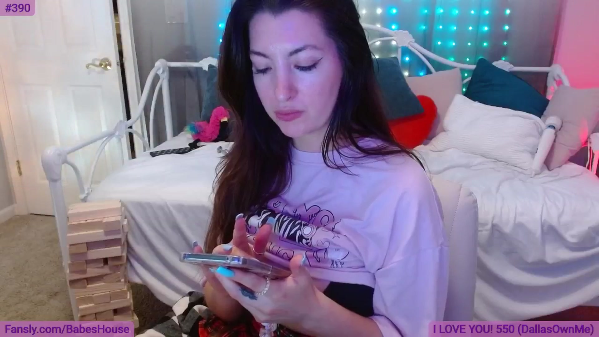 Gallery image thumbnail from DallasOhMy's myfreecams stream on, 06/06/2024, 04:10 image 4 of 20