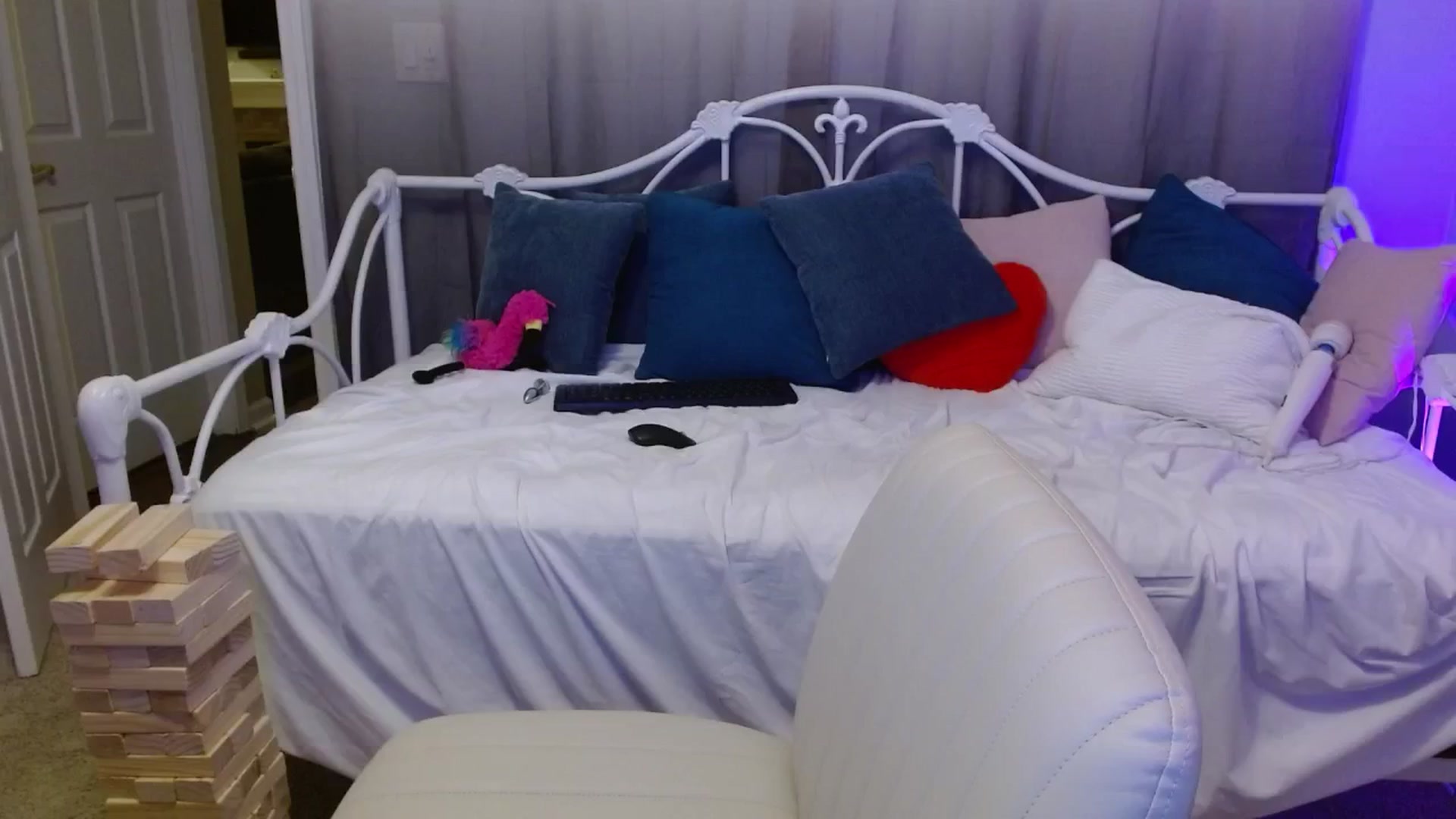 Gallery image thumbnail from DallasOhMy's myfreecams stream on, 06/08/2024, 01:16 image 12 of 20