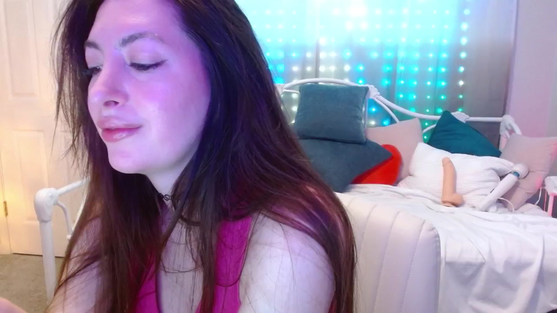 Gallery image thumbnail from DallasOhMy's myfreecams stream on, 06/10/2024, 02:06 image 20 of 20