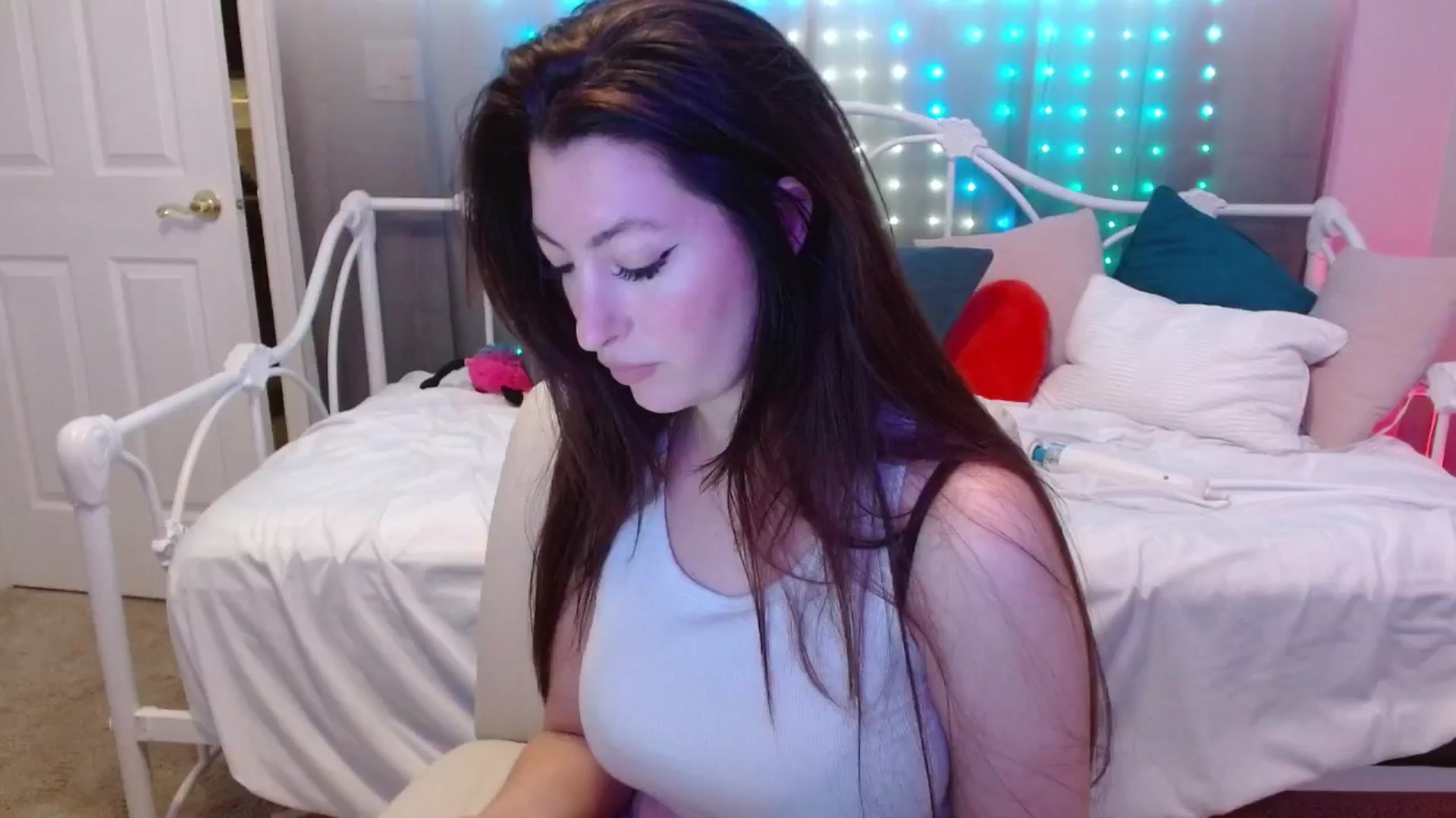 Gallery image thumbnail from DallasOhMy's myfreecams stream on, 06/18/2024, 24:19 image 6 of 20
