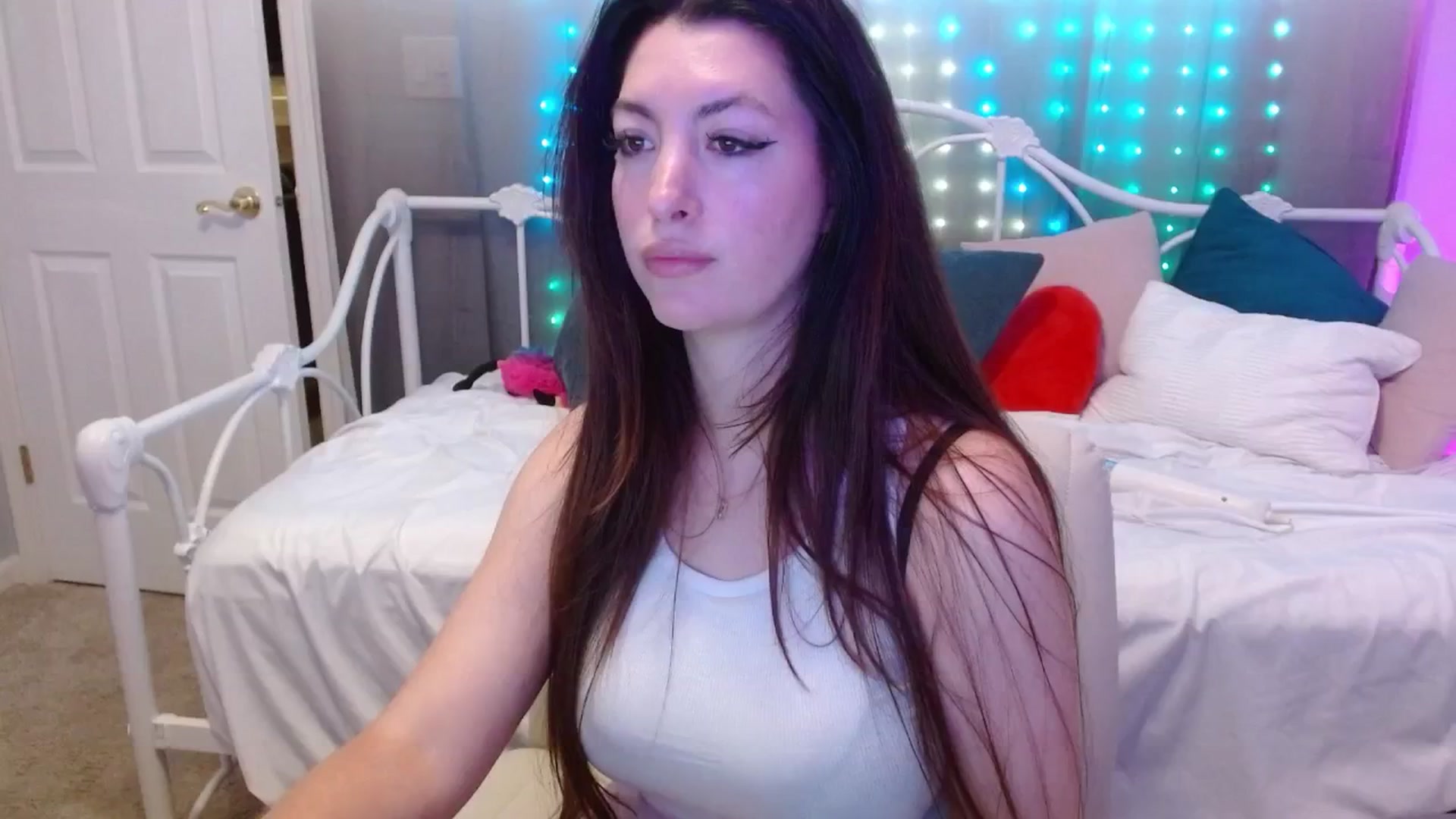 Gallery image thumbnail from DallasOhMy's myfreecams stream on, 06/18/2024, 24:19 image 19 of 20