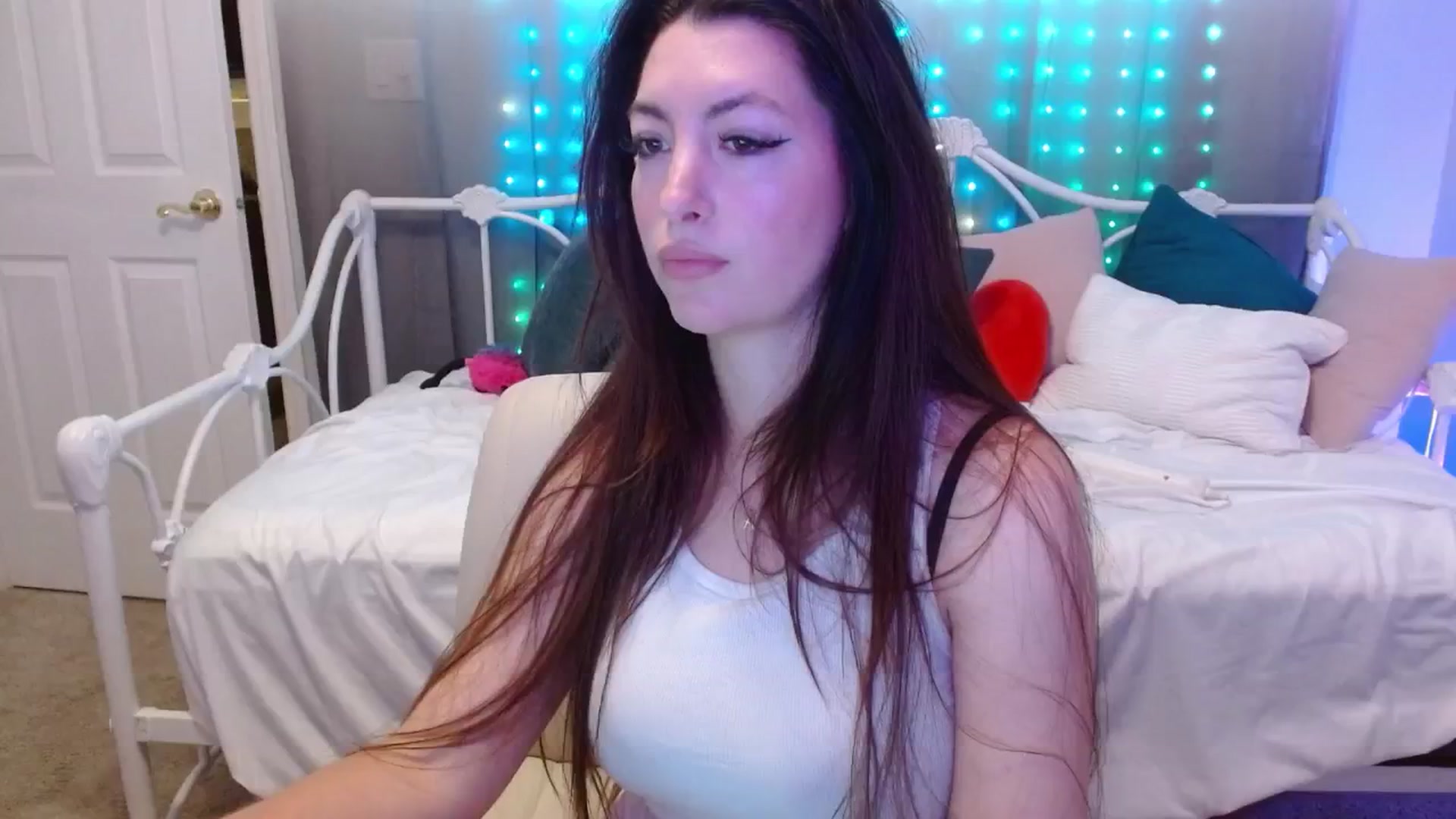 Gallery image thumbnail from DallasOhMy's myfreecams stream on, 06/18/2024, 24:19 image 11 of 20