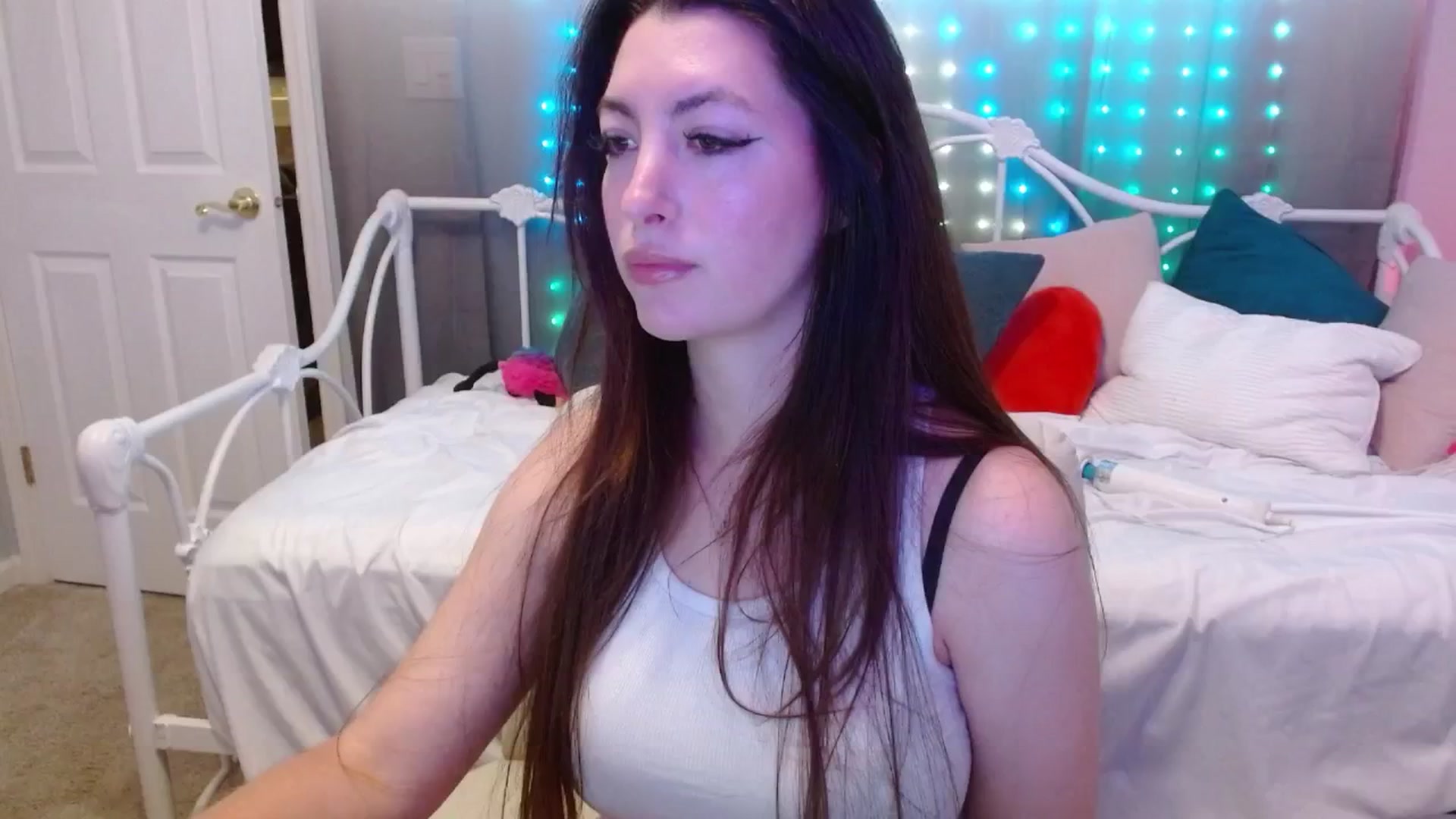 Gallery image thumbnail from DallasOhMy's myfreecams stream on, 06/18/2024, 24:19 image 13 of 20