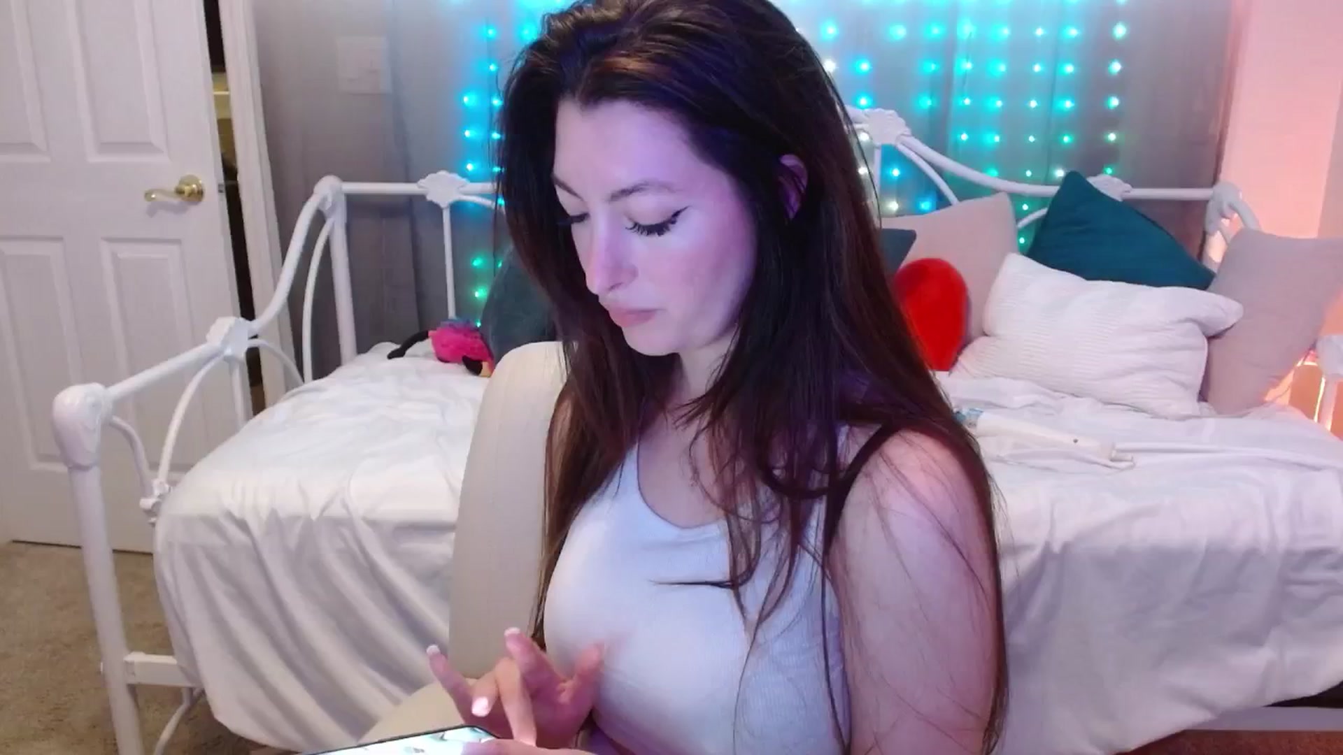 Gallery image thumbnail from DallasOhMy's myfreecams stream on, 06/18/2024, 24:19 image 7 of 20