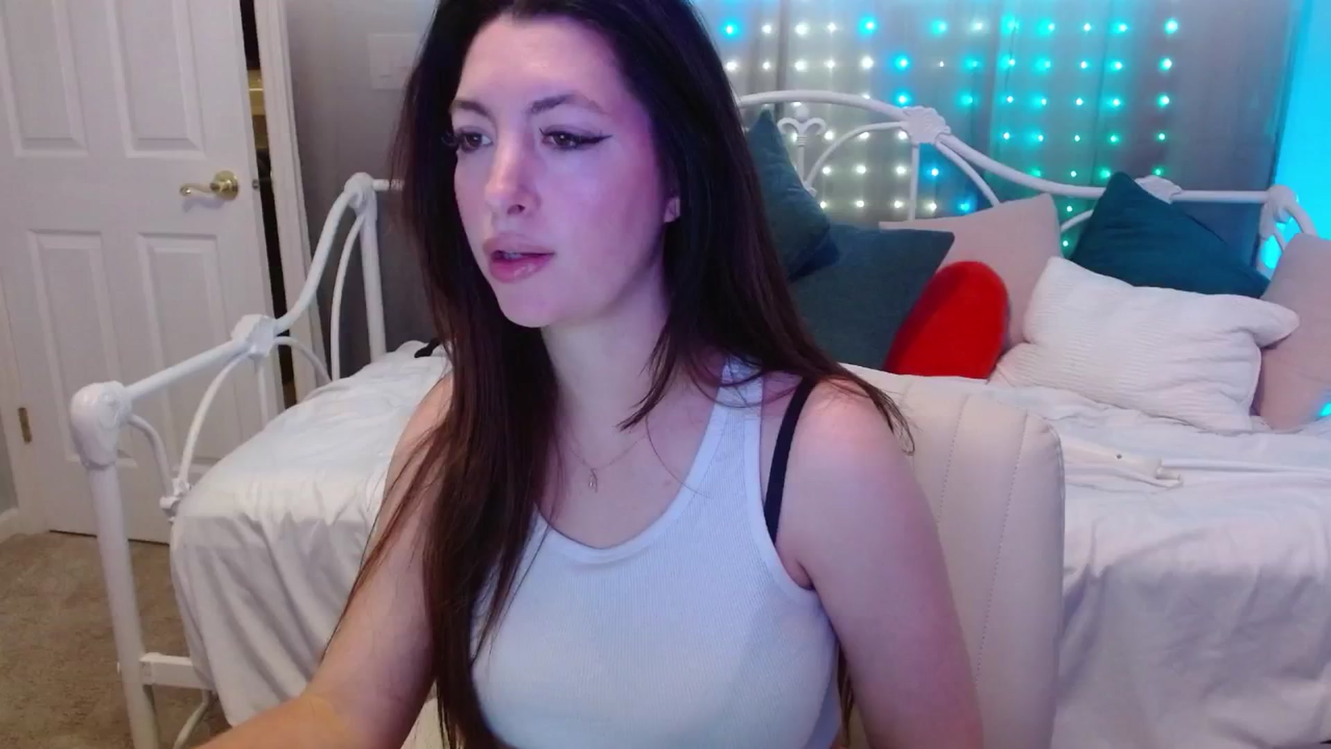 Gallery image thumbnail from DallasOhMy's myfreecams stream on, 06/18/2024, 24:19 image 16 of 20