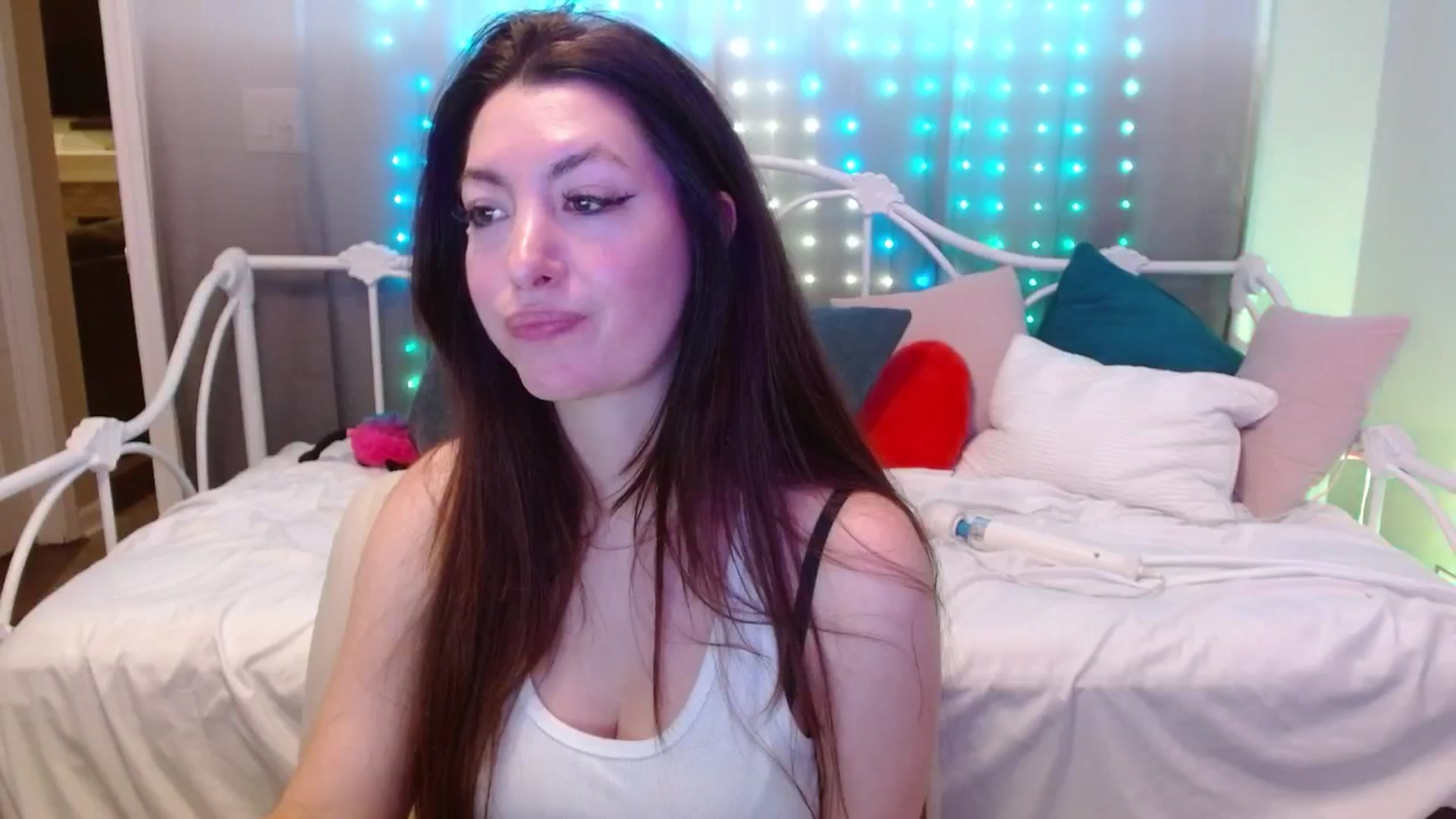 Gallery image thumbnail from DallasOhMy's myfreecams stream on, 06/18/2024, 02:07 image 16 of 20