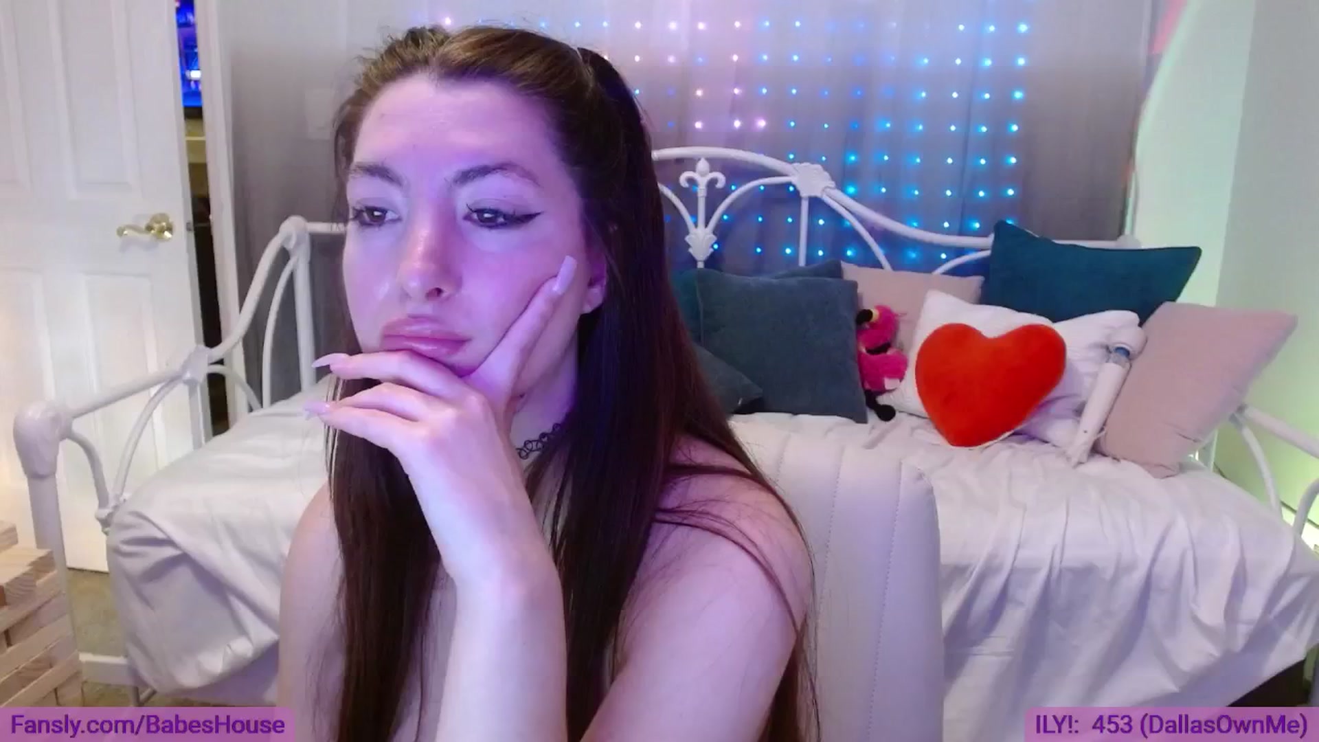 Gallery image thumbnail from DallasOhMy's myfreecams stream on, 07/01/2024, 03:19 image 12 of 20