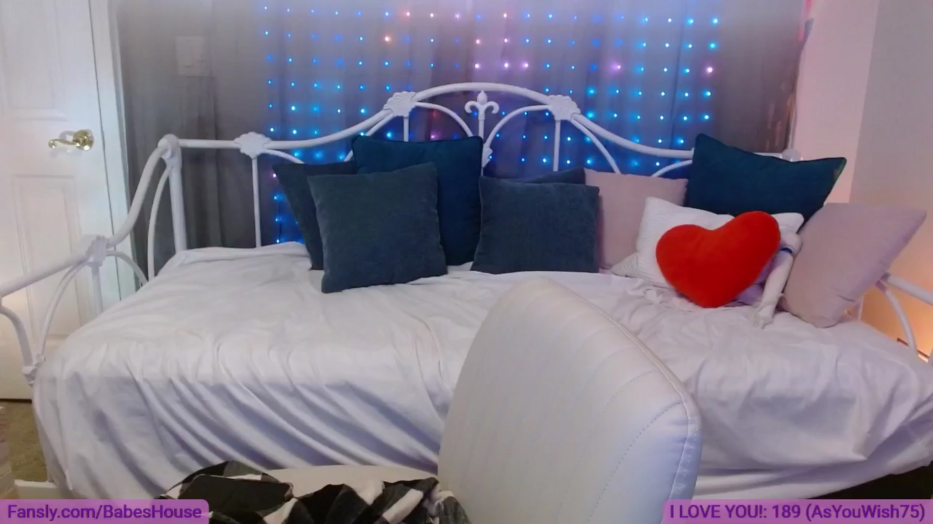 Gallery image thumbnail from DallasOhMy's myfreecams stream on, 07/06/2024, 24:52 image 17 of 20