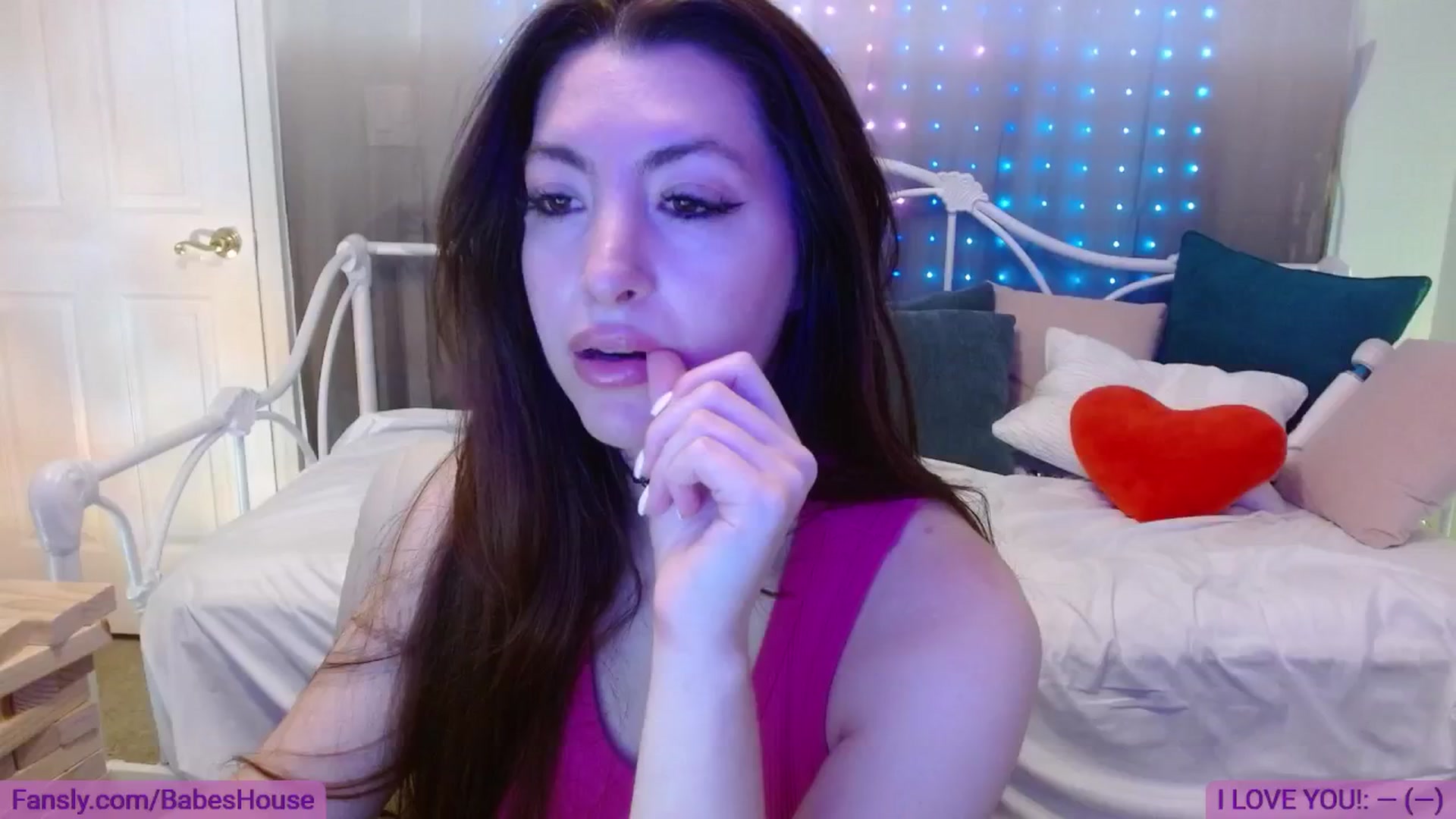 Gallery image thumbnail from DallasOhMy's myfreecams stream on, 07/07/2024, 23:25 image 5 of 20