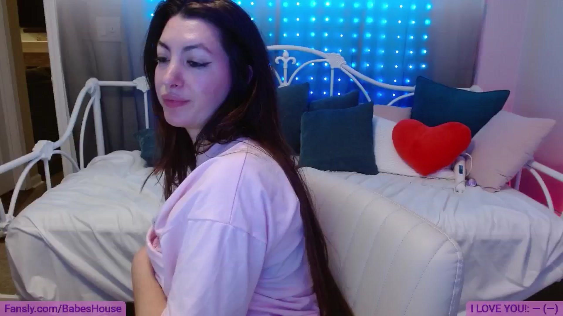 Gallery image thumbnail from DallasOhMy's myfreecams stream on, 07/23/2024, 03:43 image 6 of 20