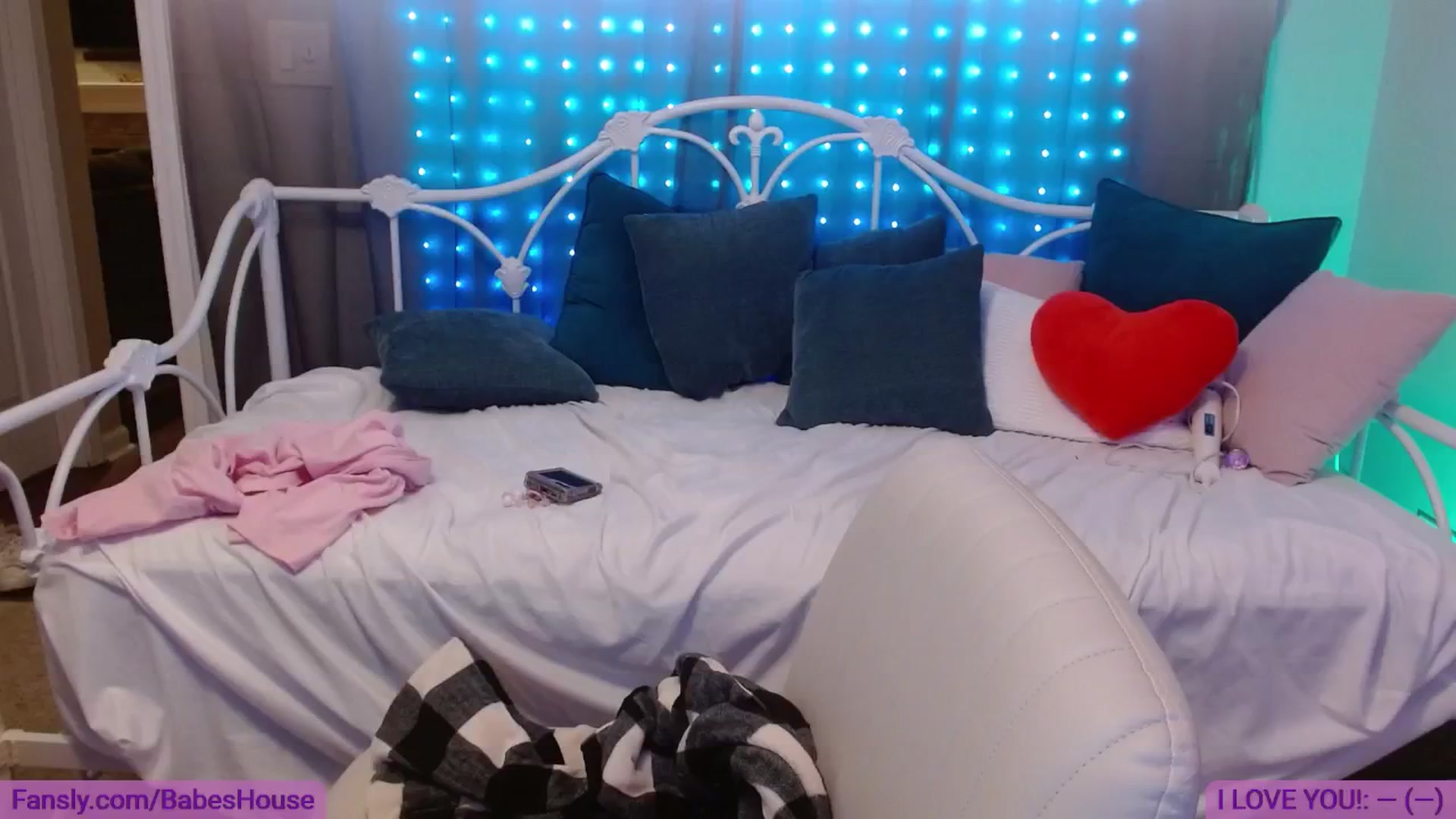 Gallery image thumbnail from DallasOhMy's myfreecams stream on, 07/23/2024, 03:43 image 18 of 20