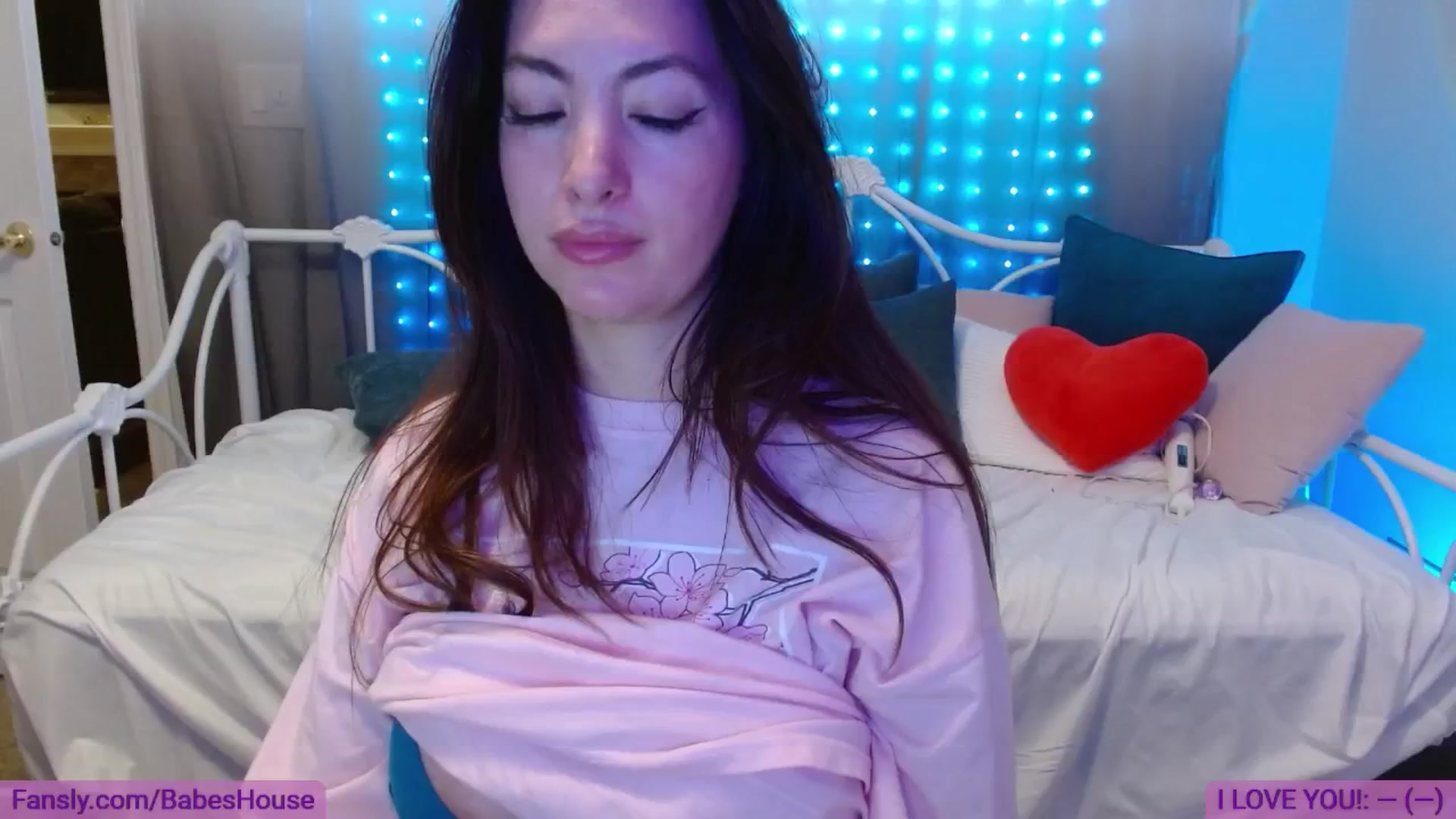 Gallery image thumbnail from DallasOhMy's myfreecams stream on, 07/23/2024, 03:43 image 12 of 20