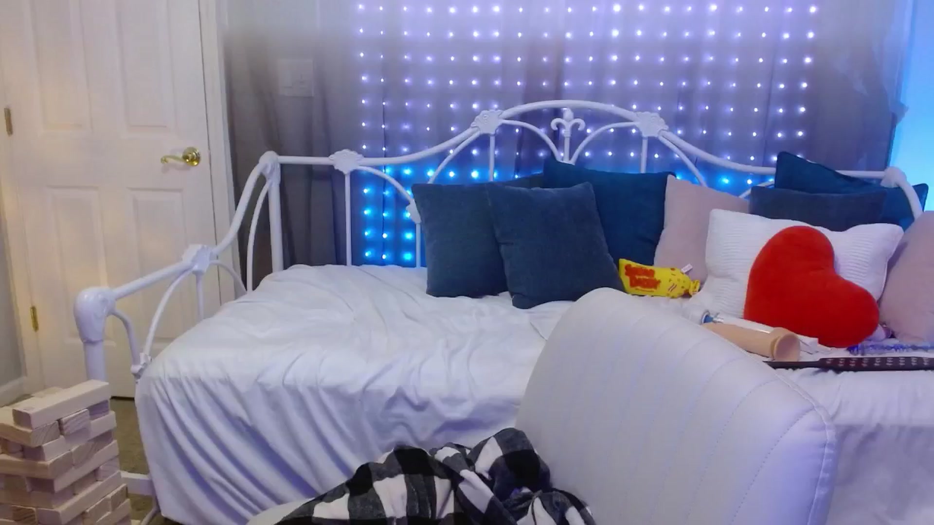 Gallery image thumbnail from DallasOhMy's myfreecams stream on, 07/30/2024, 01:08 image 1 of 20
