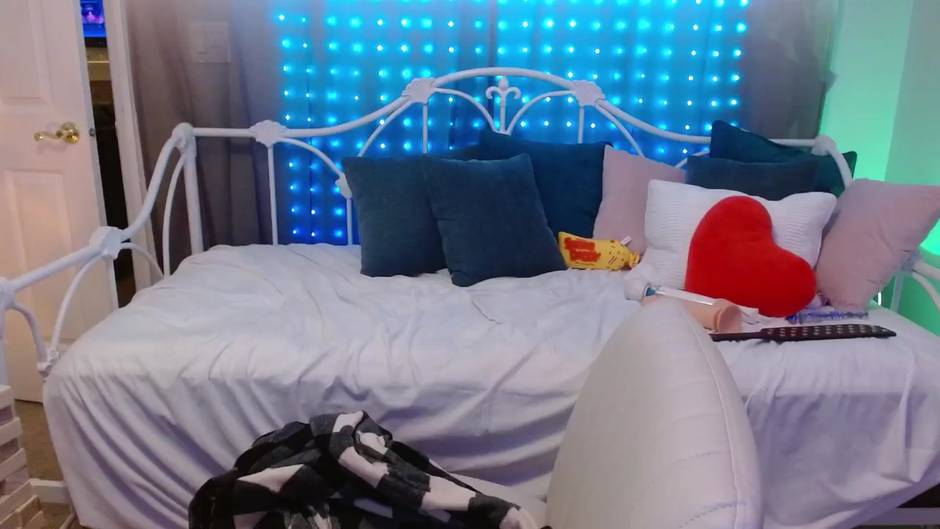 Gallery image thumbnail from DallasOhMy's myfreecams stream on, 07/30/2024, 01:08 image 11 of 20