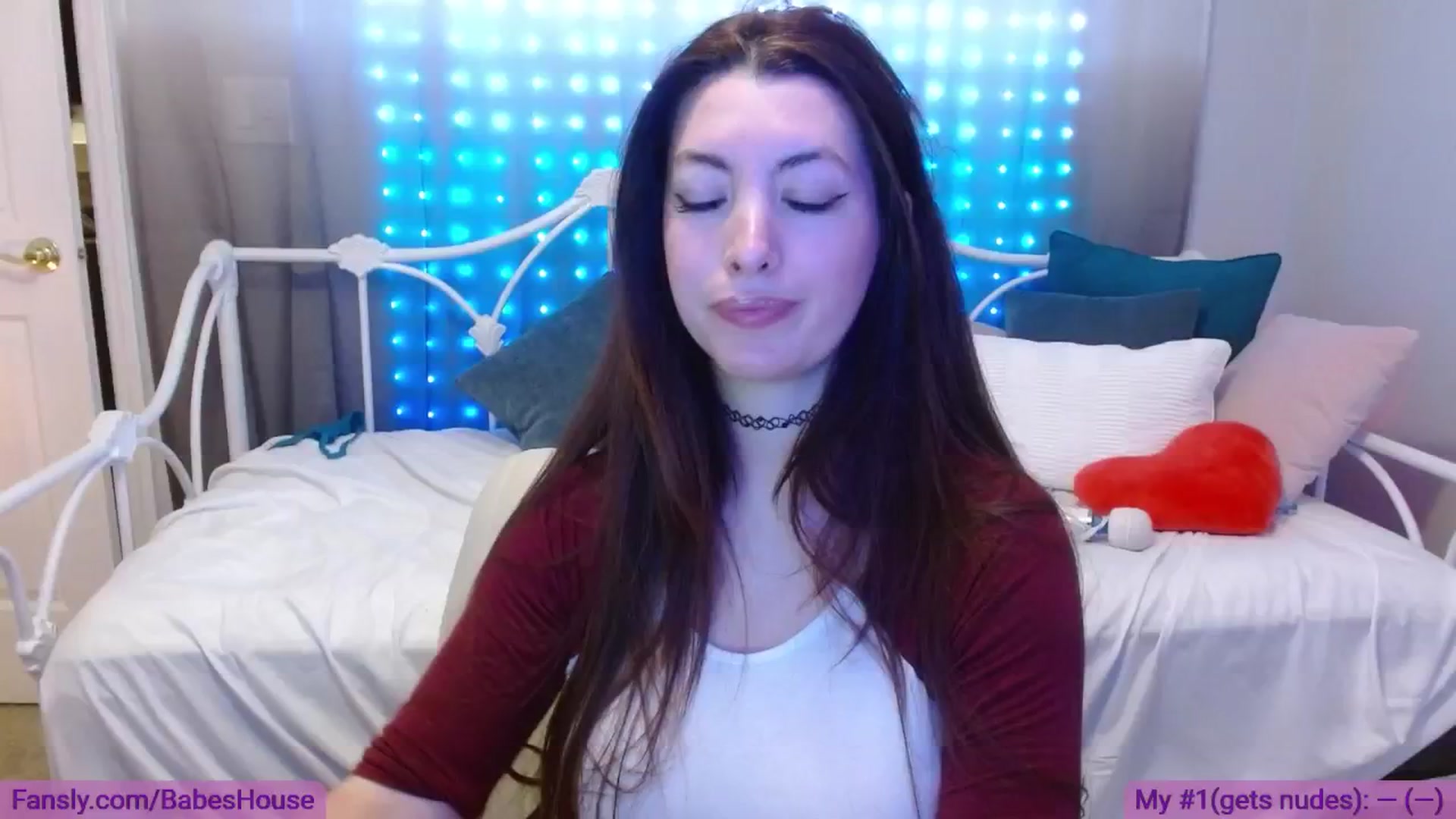 Gallery image thumbnail from DallasOhMy's myfreecams stream on, 08/03/2024, 24:01 image 10 of 20