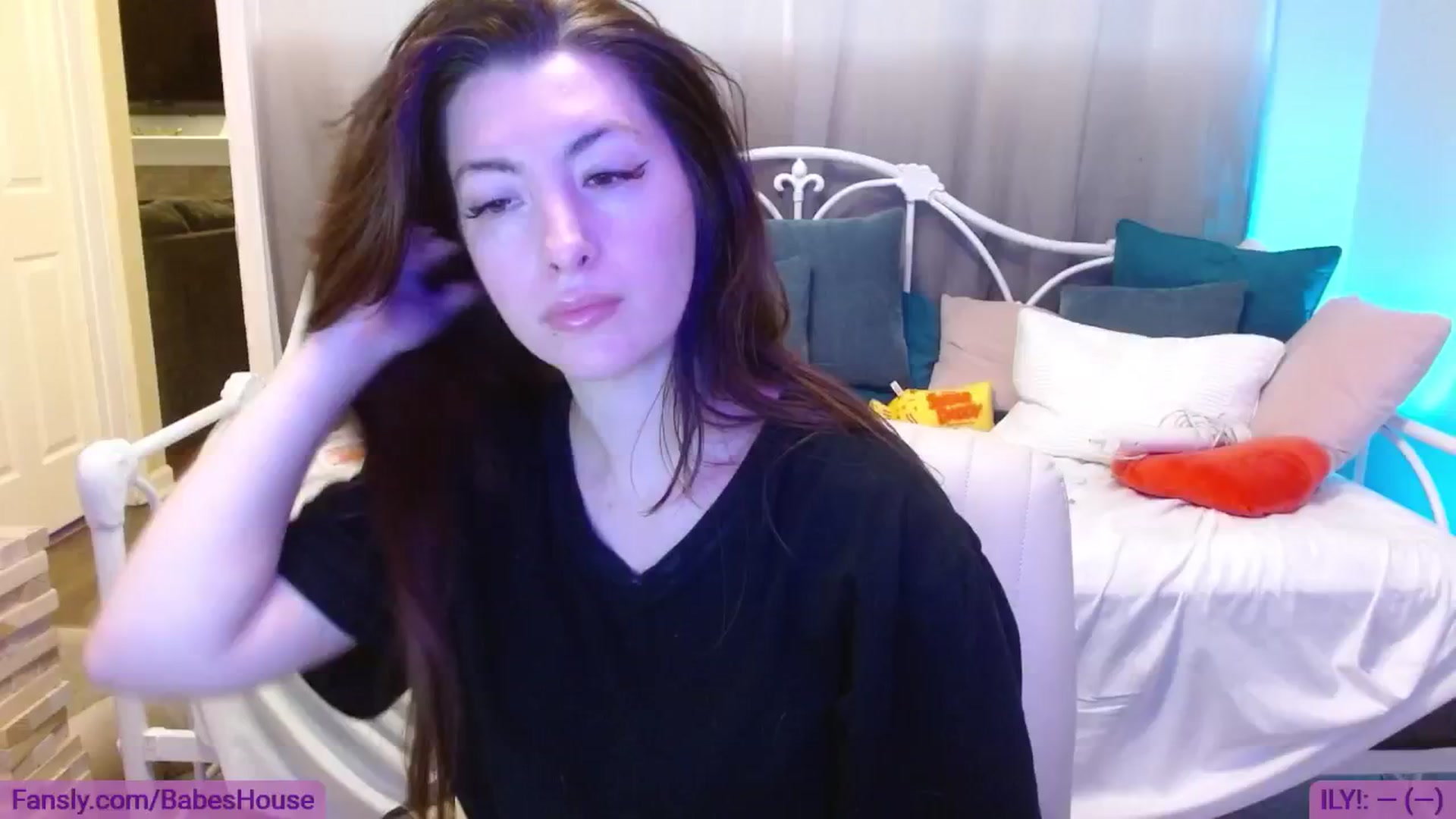 Gallery image thumbnail from DallasOhMy's myfreecams stream on, 08/10/2024, 24:41 image 2 of 20