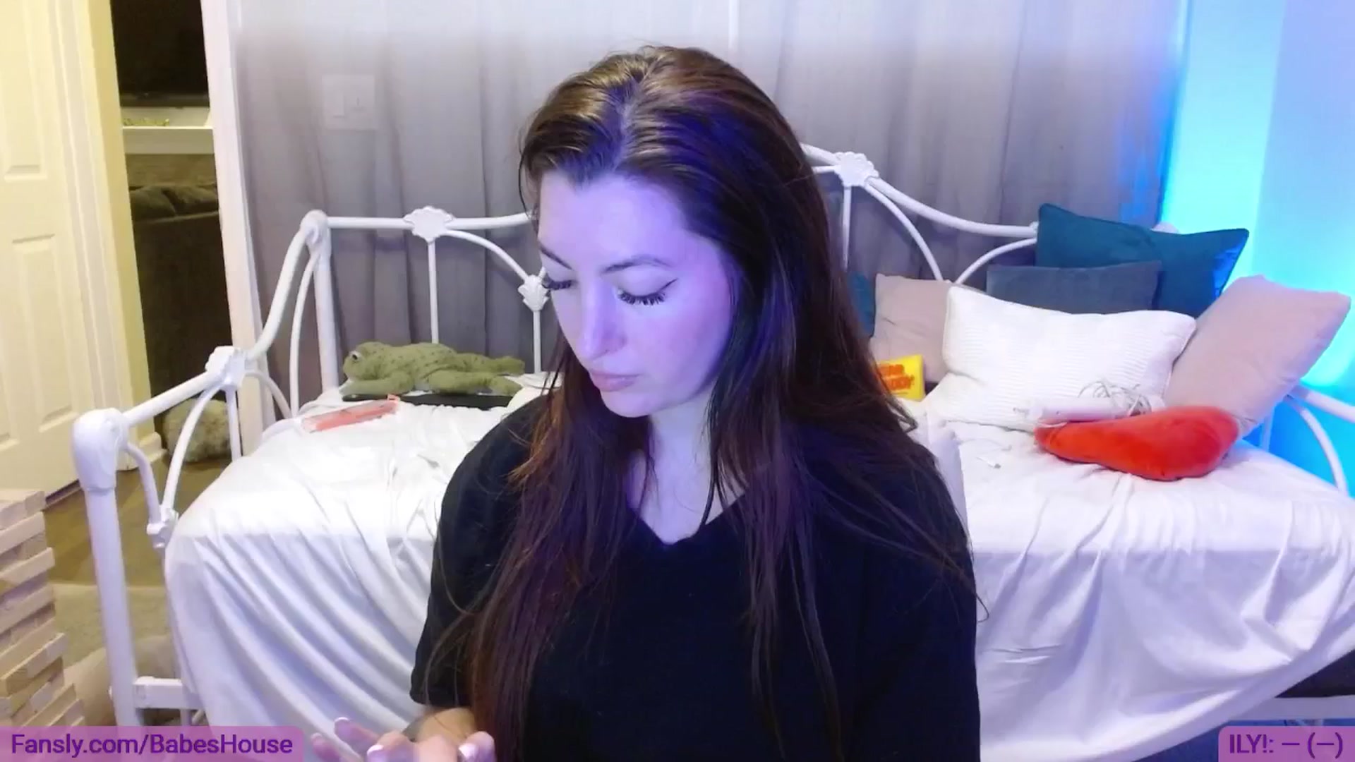 Gallery image thumbnail from DallasOhMy's myfreecams stream on, 08/10/2024, 24:41 image 9 of 20