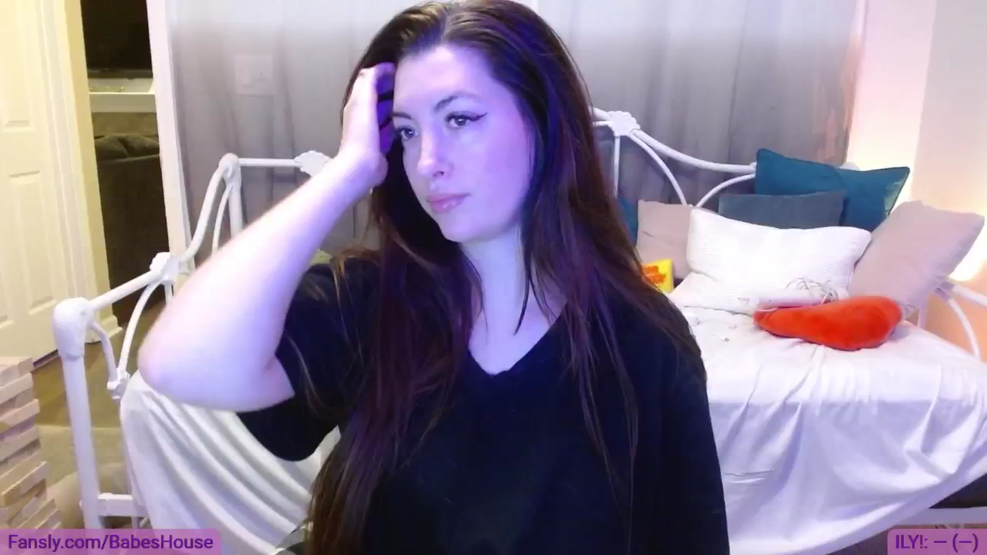 Gallery image thumbnail from DallasOhMy's myfreecams stream on, 08/10/2024, 24:41 image 7 of 20