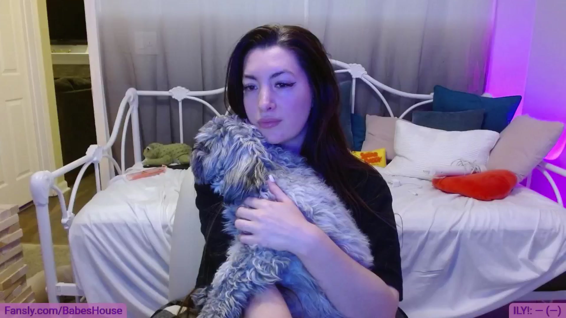 Gallery image thumbnail from DallasOhMy's myfreecams stream on, 08/10/2024, 24:41 image 4 of 20