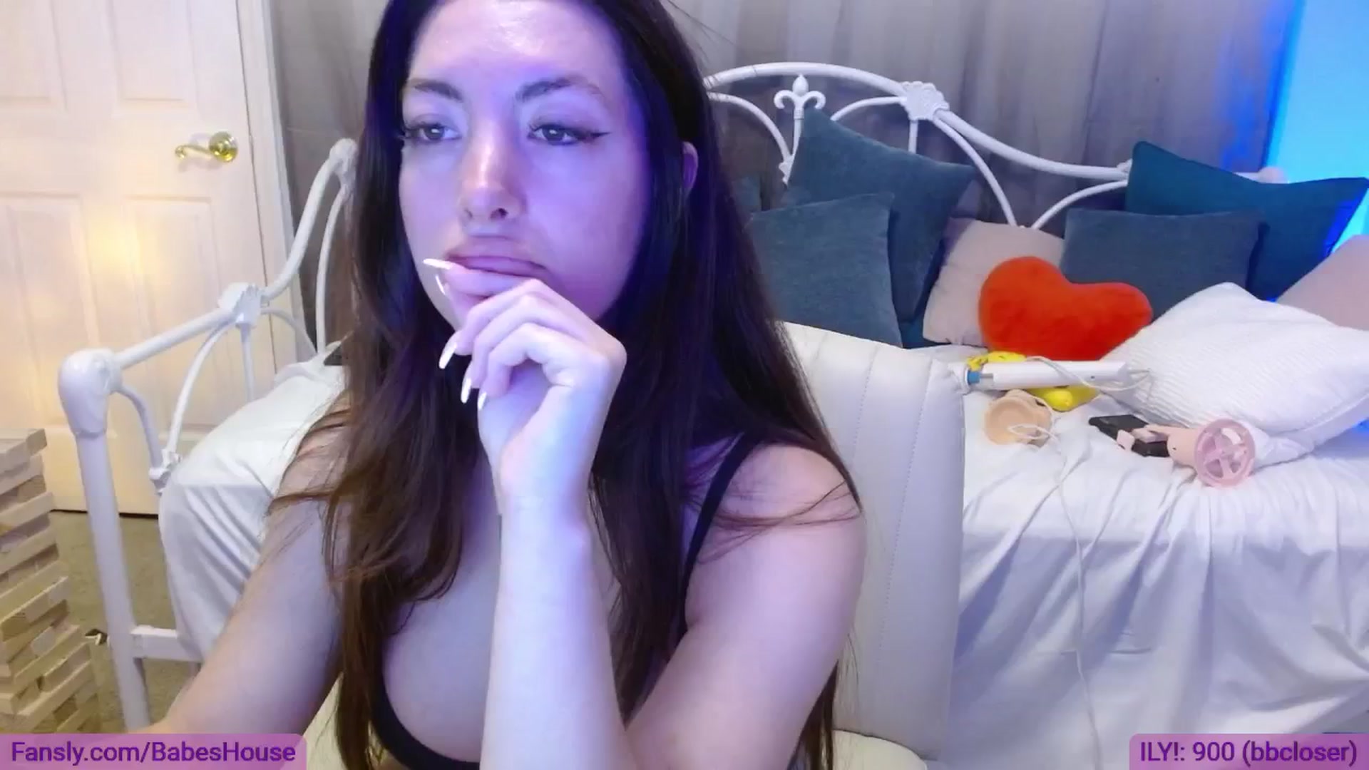 Gallery image thumbnail from DallasOhMy's myfreecams stream on, 08/23/2024, 05:43 image 11 of 20