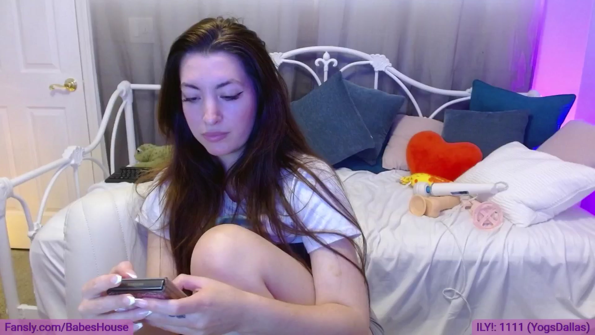 Gallery image thumbnail from DallasOhMy's myfreecams stream on, 08/24/2024, 02:06 image 11 of 20
