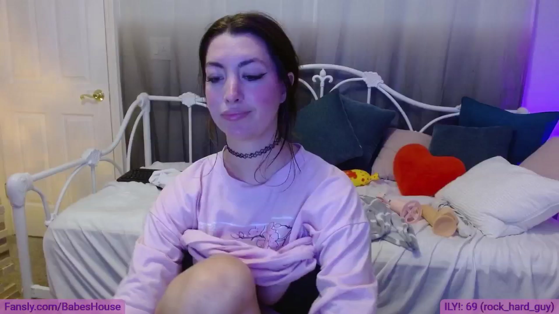 Gallery image thumbnail from DallasOhMy's myfreecams stream on, 08/26/2024, 03:16 image 4 of 20