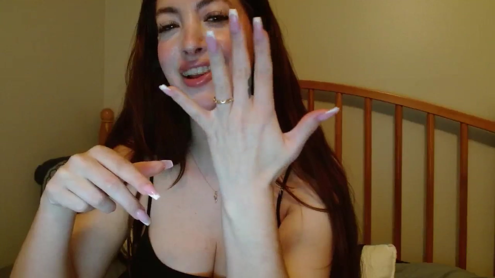 Gallery image thumbnail from DallasOhMy's myfreecams stream on, 10/14/2024, 23:25 image 15 of 20