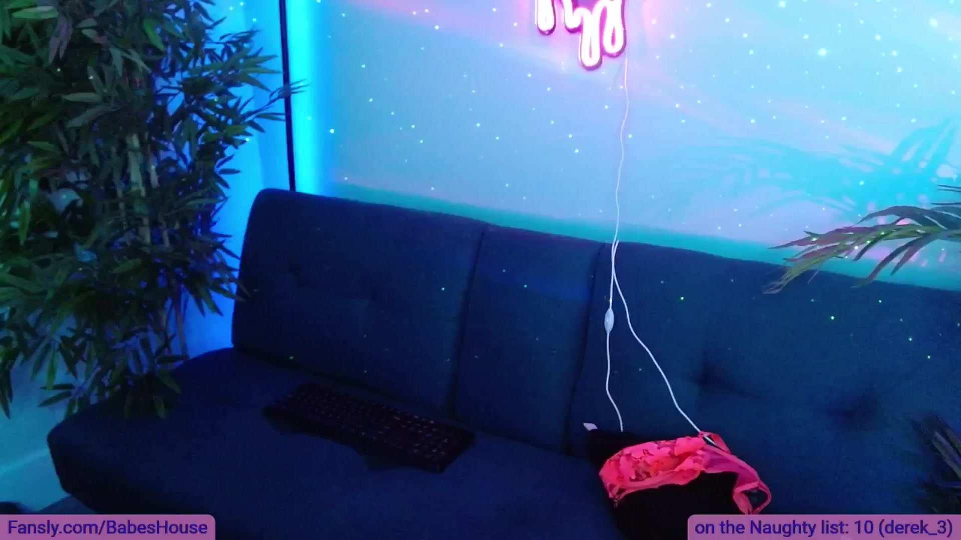 Gallery image thumbnail from DallasOhMy's myfreecams stream on, 12/20/2024, 04:24 image 7 of 20
