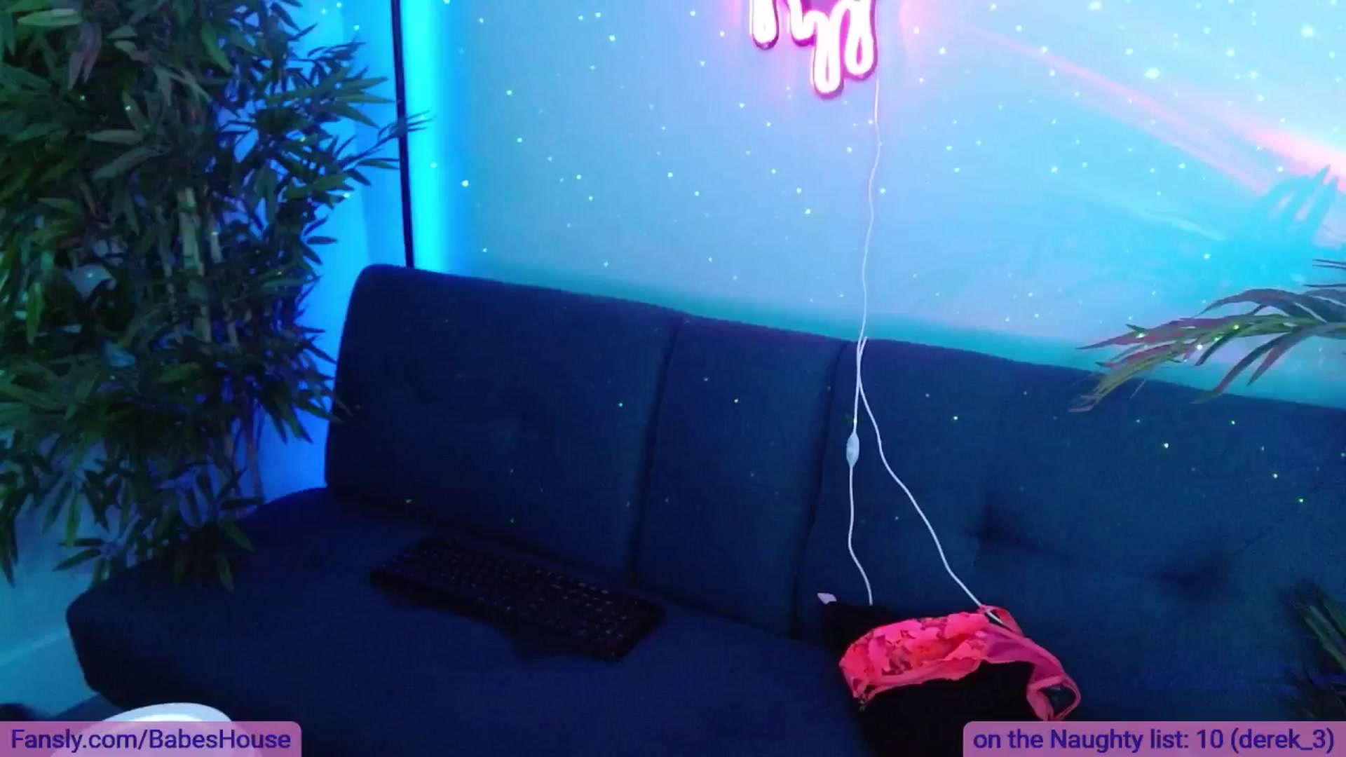 Gallery image thumbnail from DallasOhMy's myfreecams stream on, 12/20/2024, 04:24 image 9 of 20