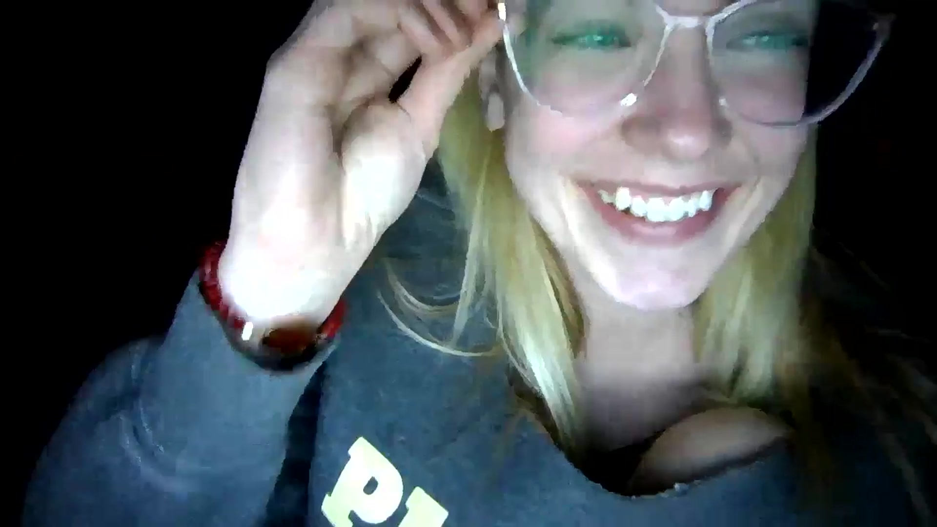 Gallery image thumbnail from DamePraton's myfreecams stream on, 12/09/2024, 08:02 image 16 of 20
