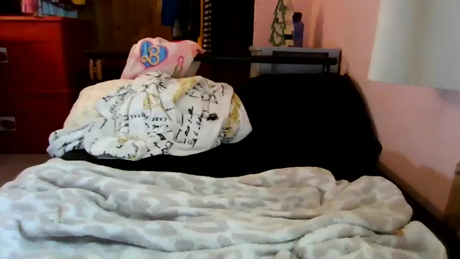 Gallery image thumbnail from DamePraton's myfreecams stream on, 12/10/2024, 19:30 image 6 of 20