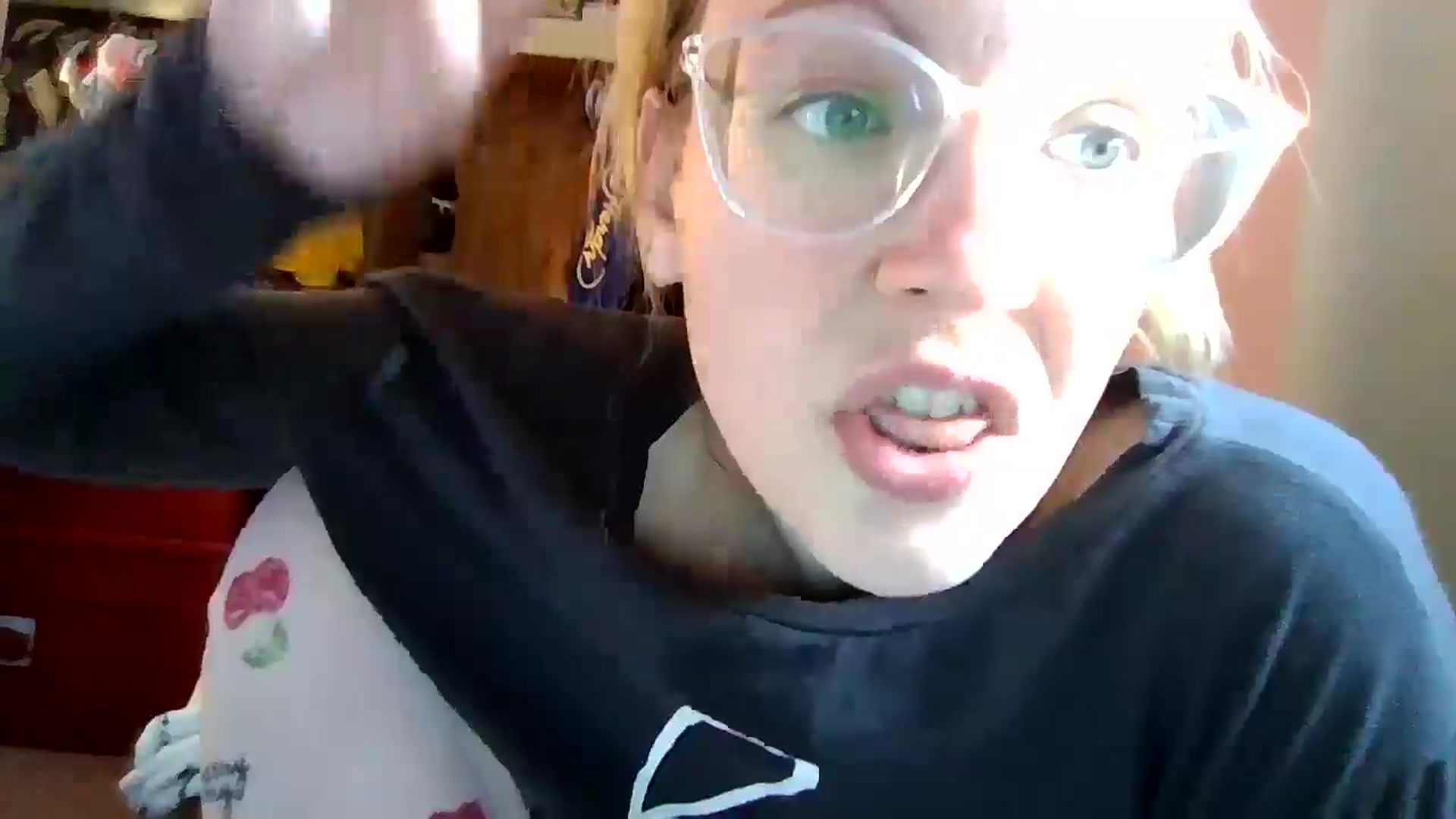 Gallery image thumbnail from DamePraton's myfreecams stream on, 12/10/2024, 19:30 image 16 of 20