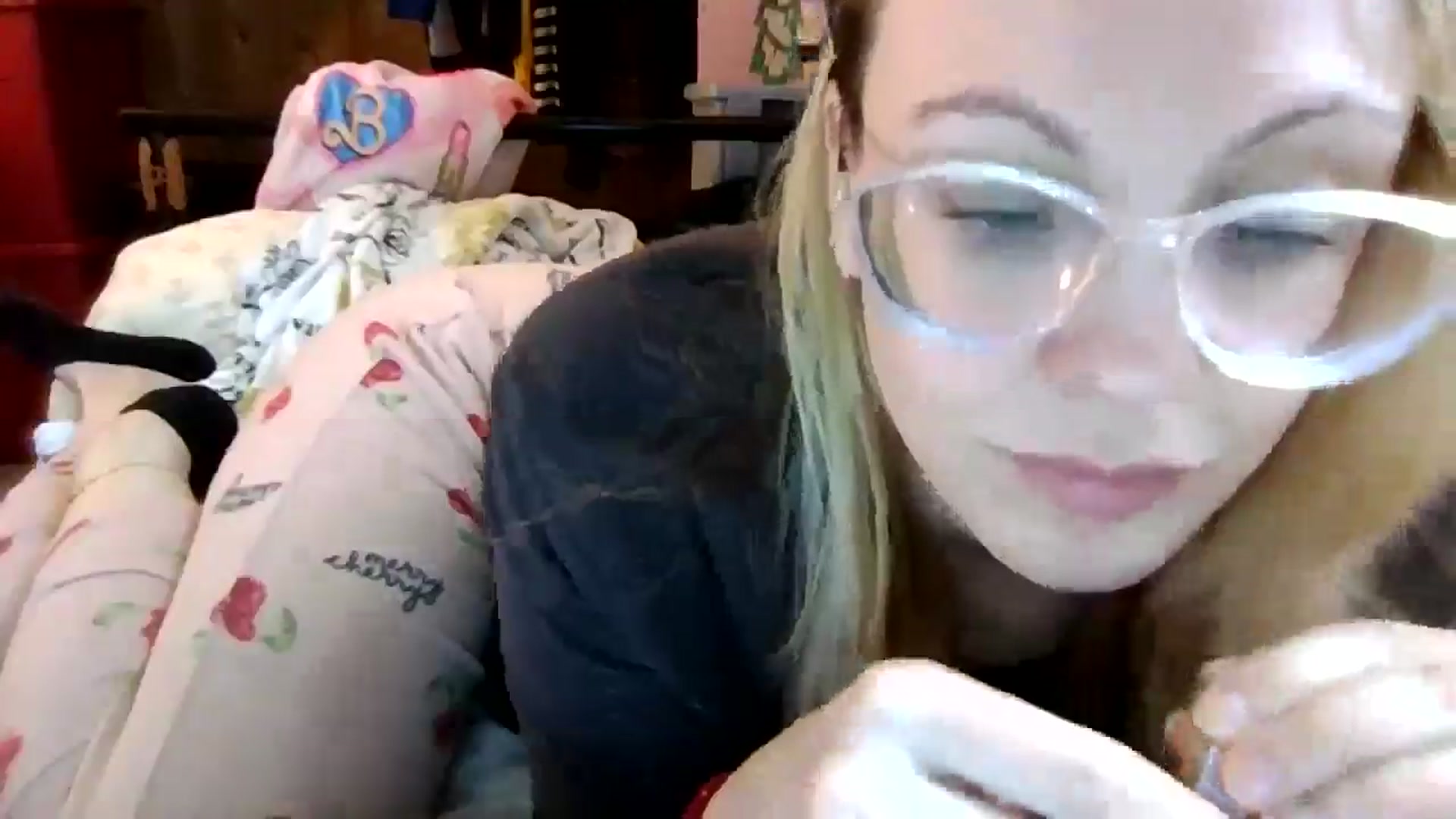 Gallery image thumbnail from DamePraton's myfreecams stream on, 12/10/2024, 19:30 image 2 of 20