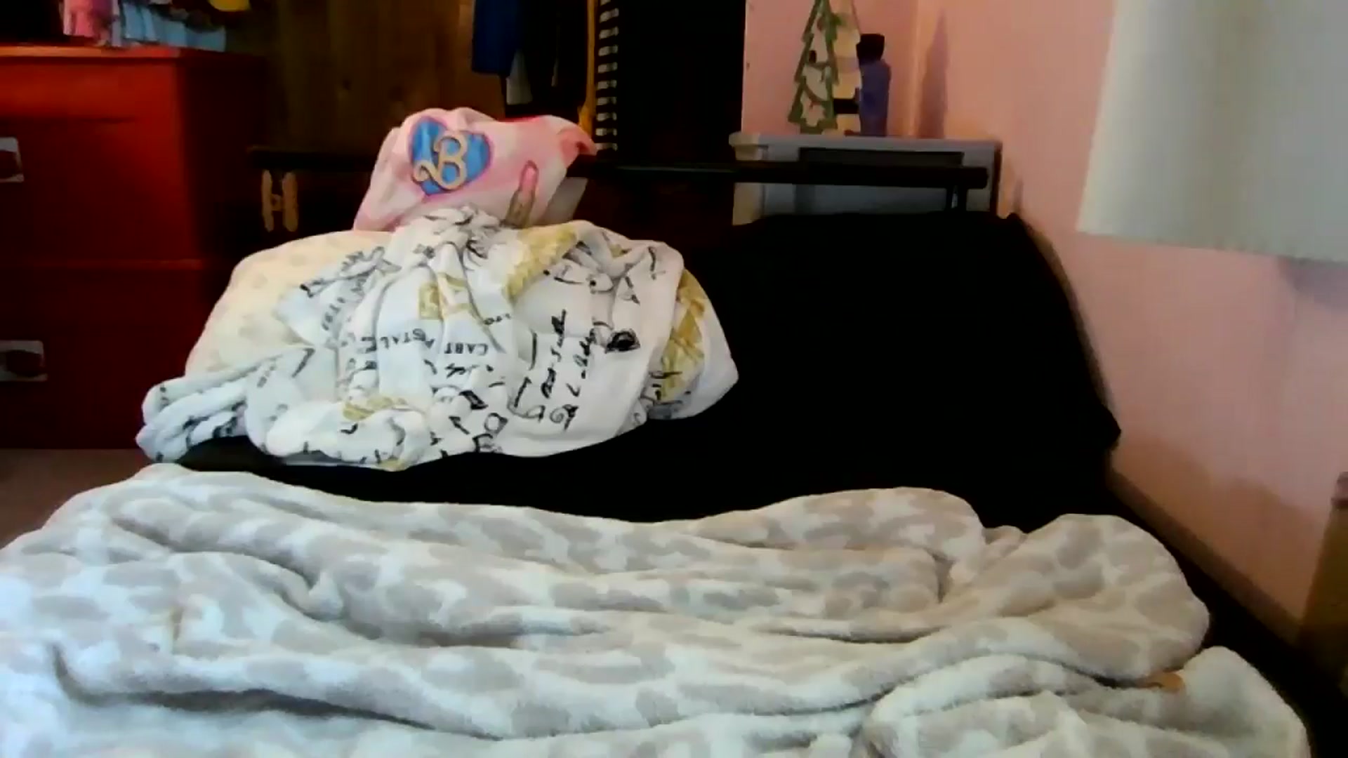 Gallery image thumbnail from DamePraton's myfreecams stream on, 12/10/2024, 19:30 image 4 of 20