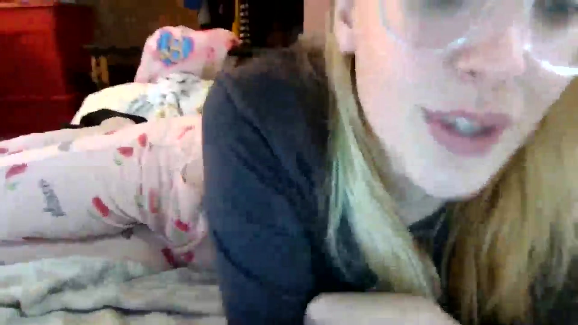 Gallery image thumbnail from DamePraton's myfreecams stream on, 12/10/2024, 19:30 image 3 of 20