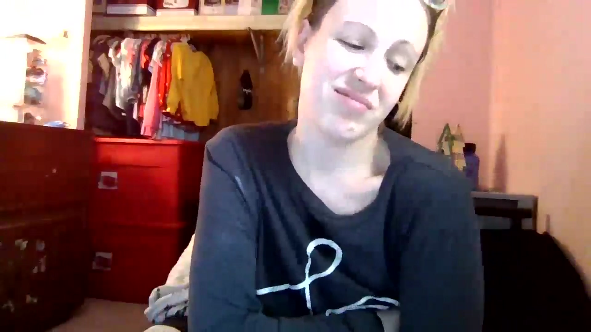 Gallery image thumbnail from DamePraton's myfreecams stream on, 12/10/2024, 19:30 image 12 of 20