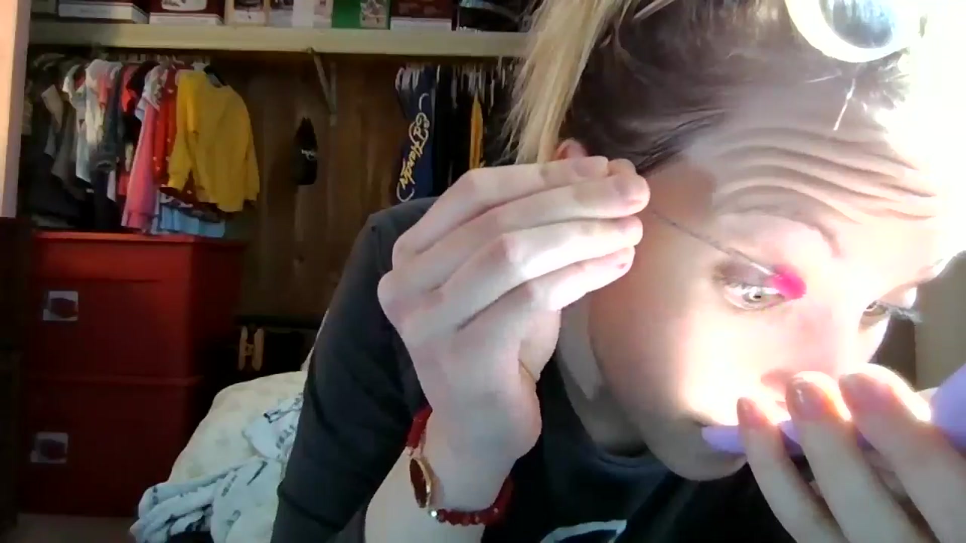 Gallery image thumbnail from DamePraton's myfreecams stream on, 12/10/2024, 19:30 image 7 of 20