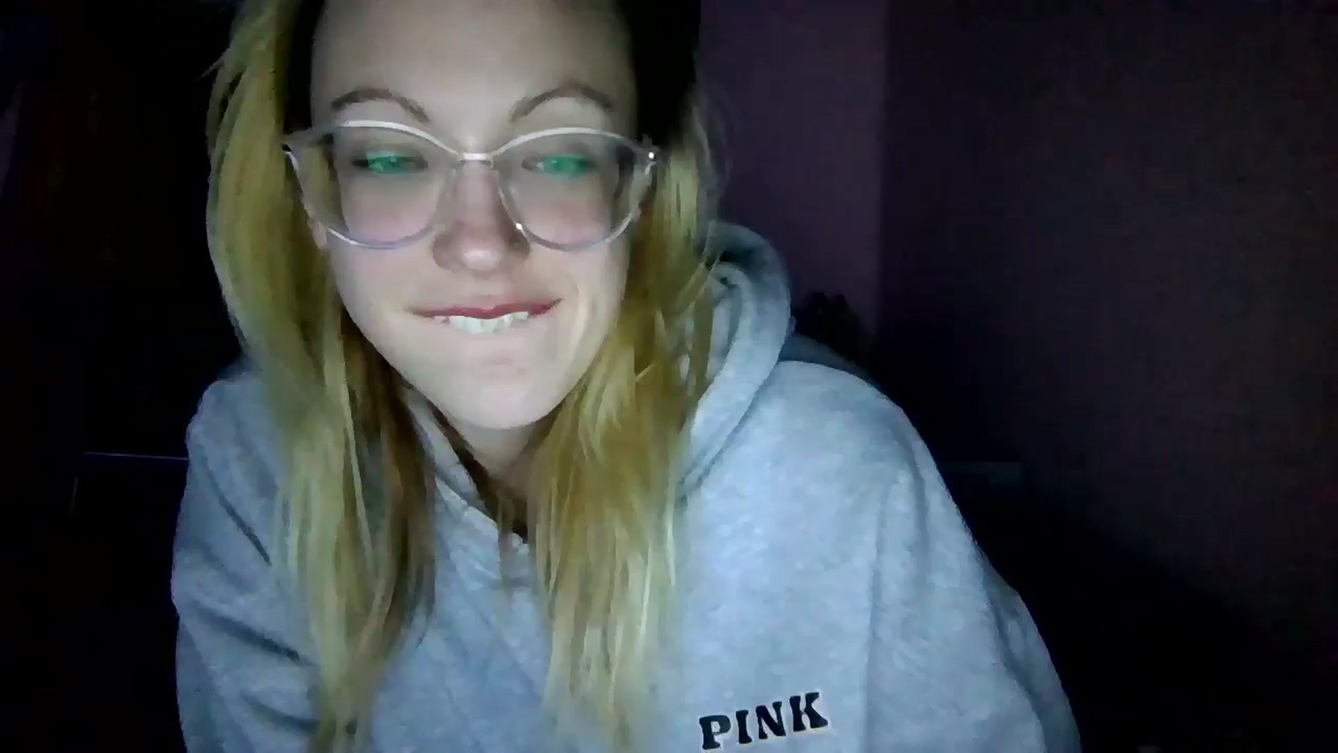 Gallery image thumbnail from DamePraton's myfreecams stream on, 12/12/2024, 11:50 image 9 of 20