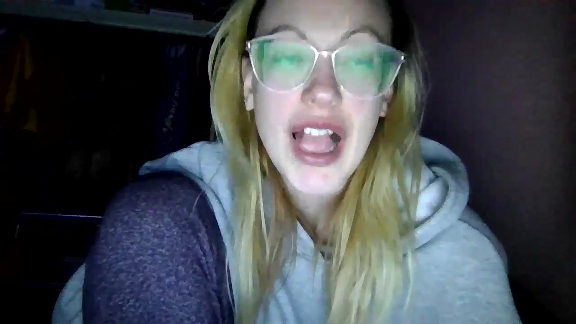 Gallery image thumbnail from DamePraton's myfreecams stream on, 12/12/2024, 11:50 image 16 of 20