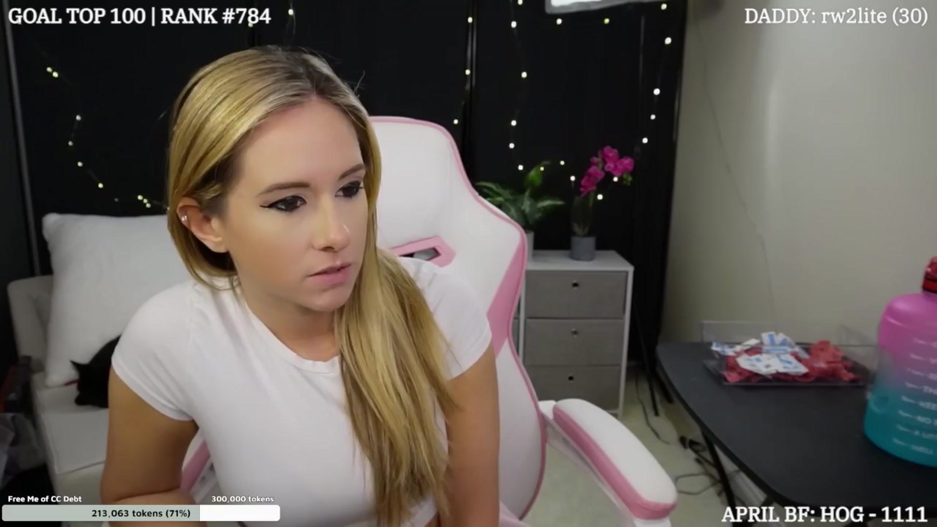 Gallery image thumbnail from DammitLexi's myfreecams stream on, 04/03/2024, 24:59 image 13 of 20