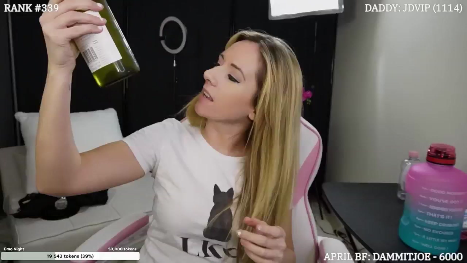 Gallery image thumbnail from DammitLexi's myfreecams stream on, 04/18/2024, 24:59 image 14 of 20