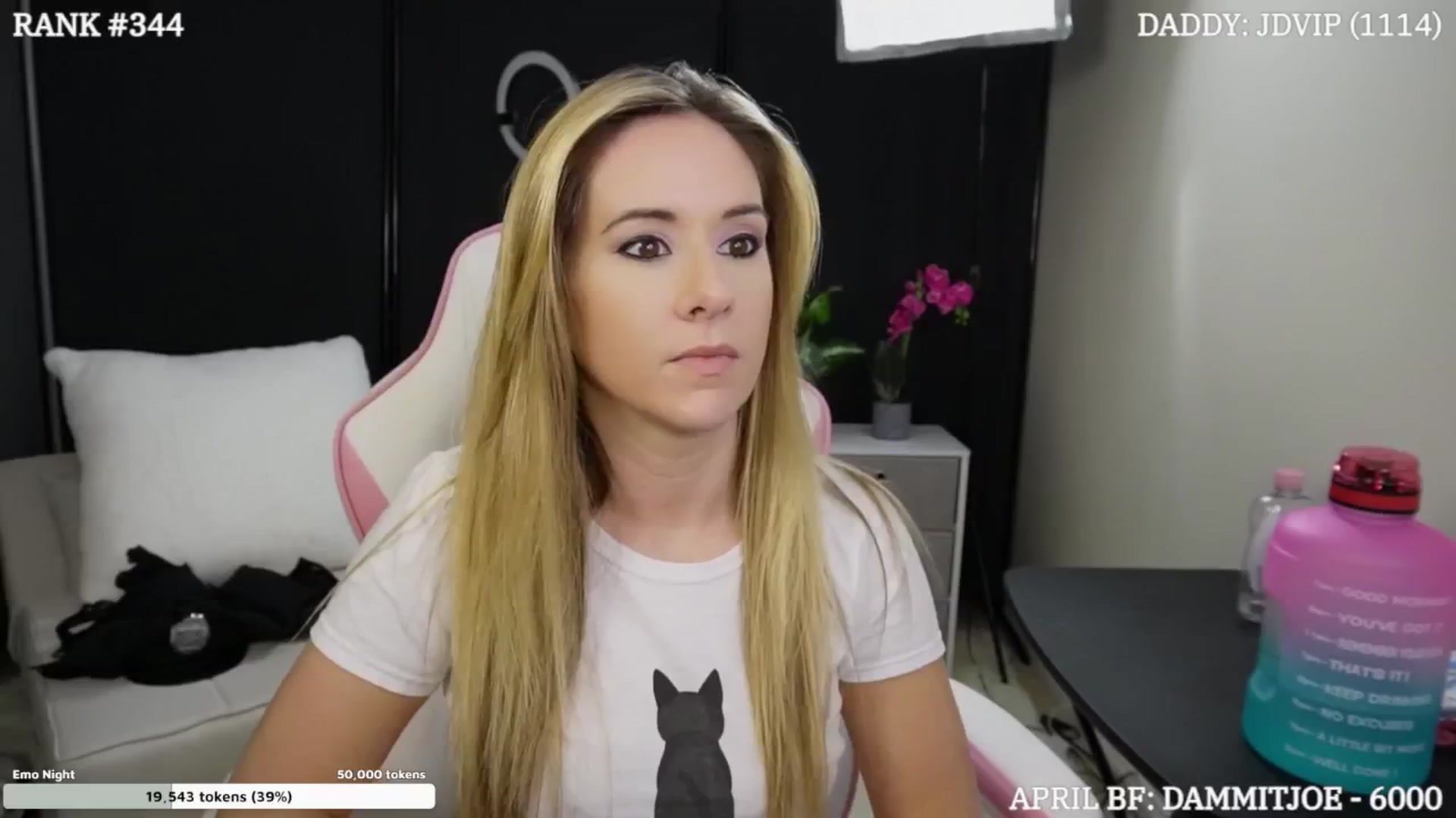 Gallery image thumbnail from DammitLexi's myfreecams stream on, 04/18/2024, 24:59 image 3 of 20