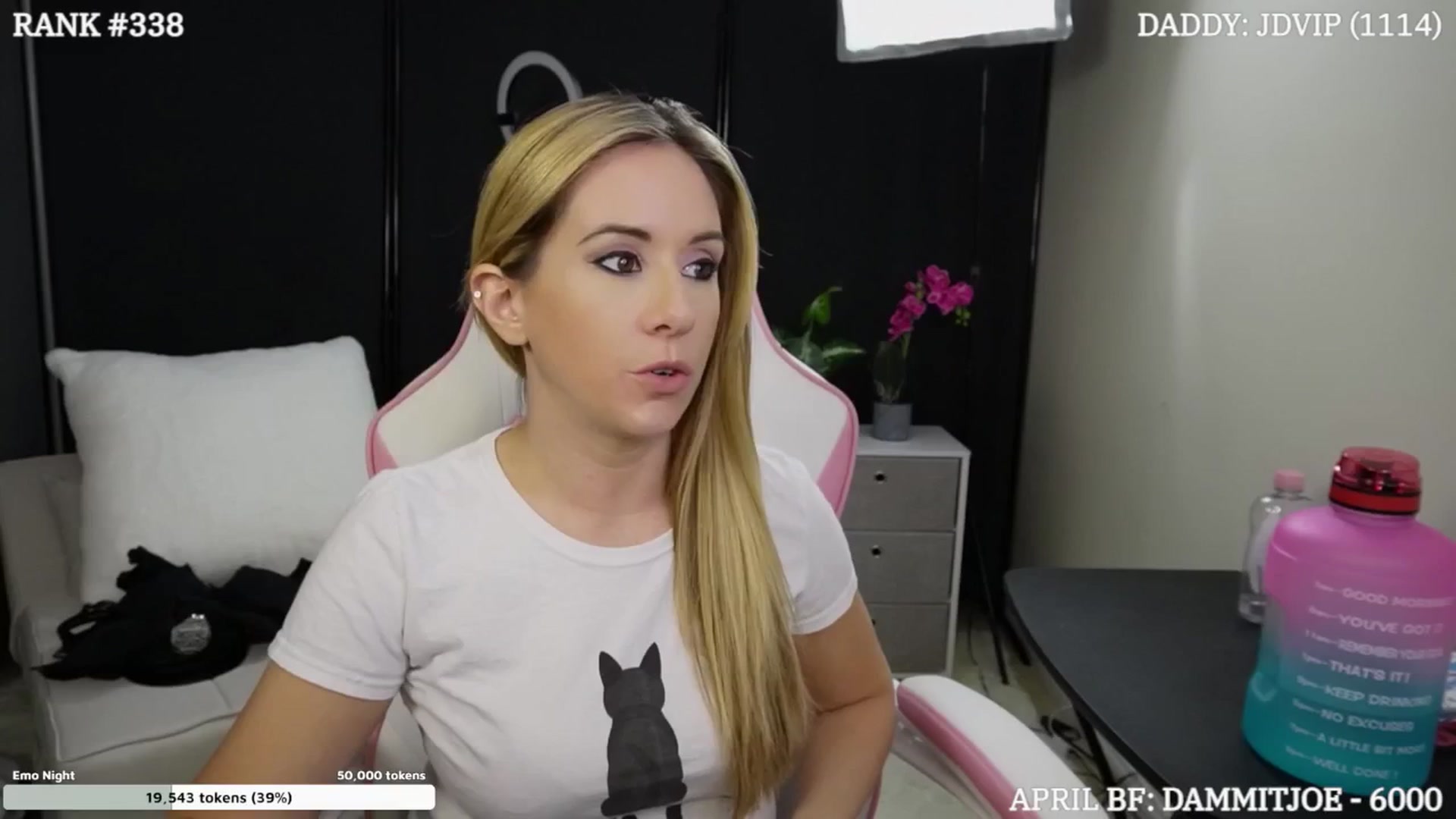 Gallery image thumbnail from DammitLexi's myfreecams stream on, 04/18/2024, 02:05 image 3 of 20